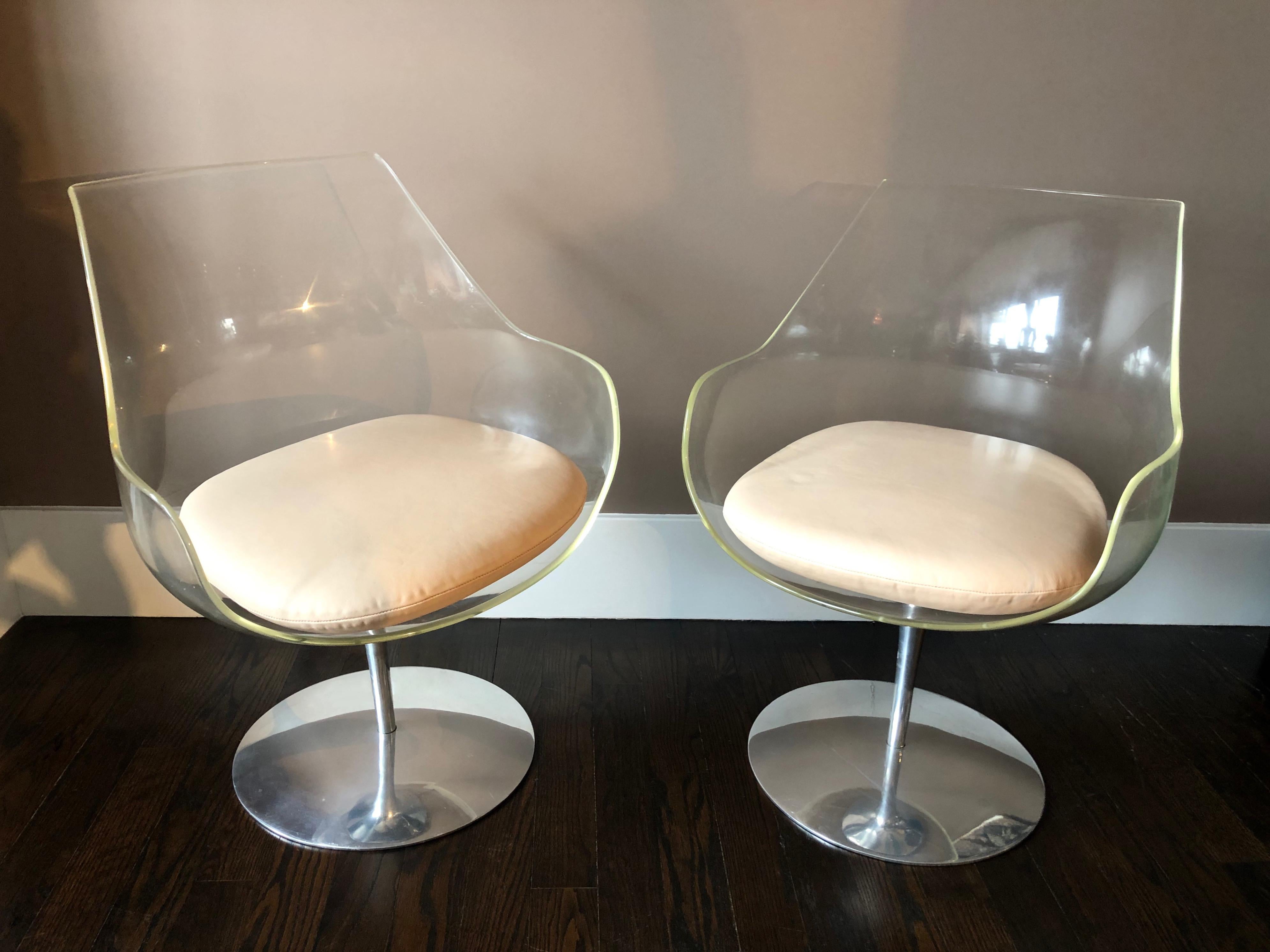 Pair of Clear “Champagne” Chairs by Erwine & Estelle Laverne, USA, circa 1968 In Good Condition In Jersey City, NJ