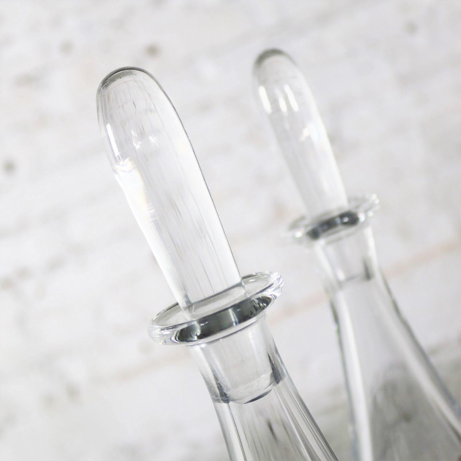 Scandinavian Pair of Clear Glass Orrefors Decanters by Vicke Lindstrand Mid-Century Modern