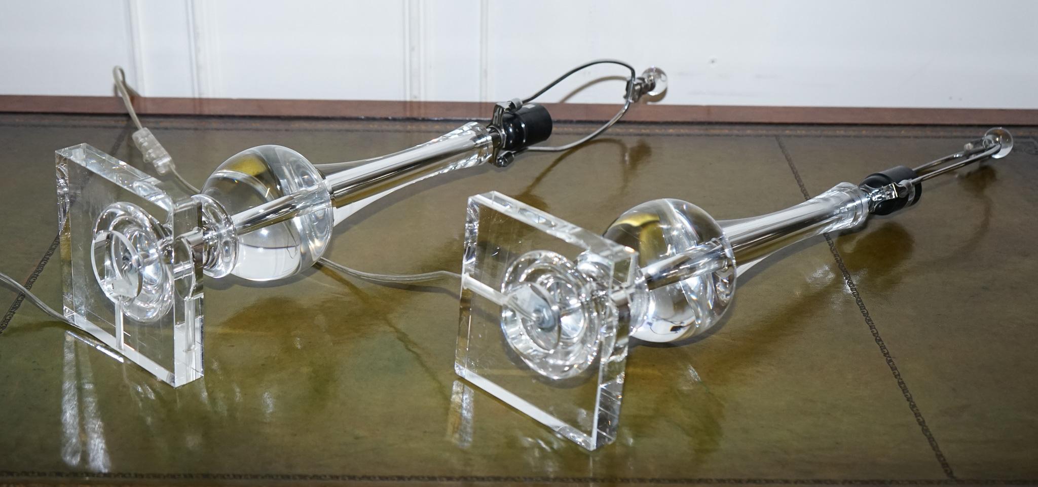 Paire de plafonniers de table en verre transparent à nuances noires en vente 4