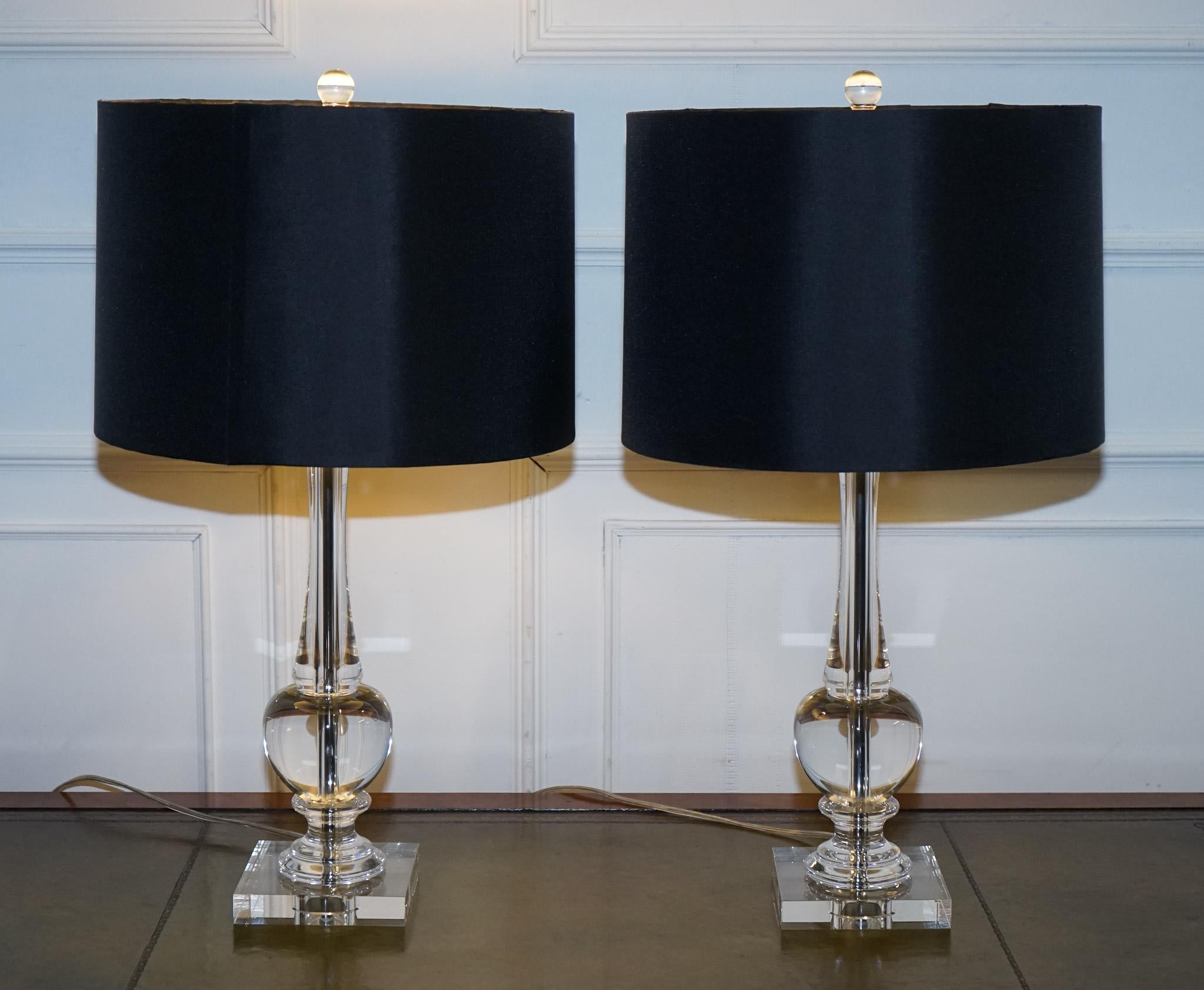 Fait main Paire de plafonniers de table en verre transparent à nuances noires en vente