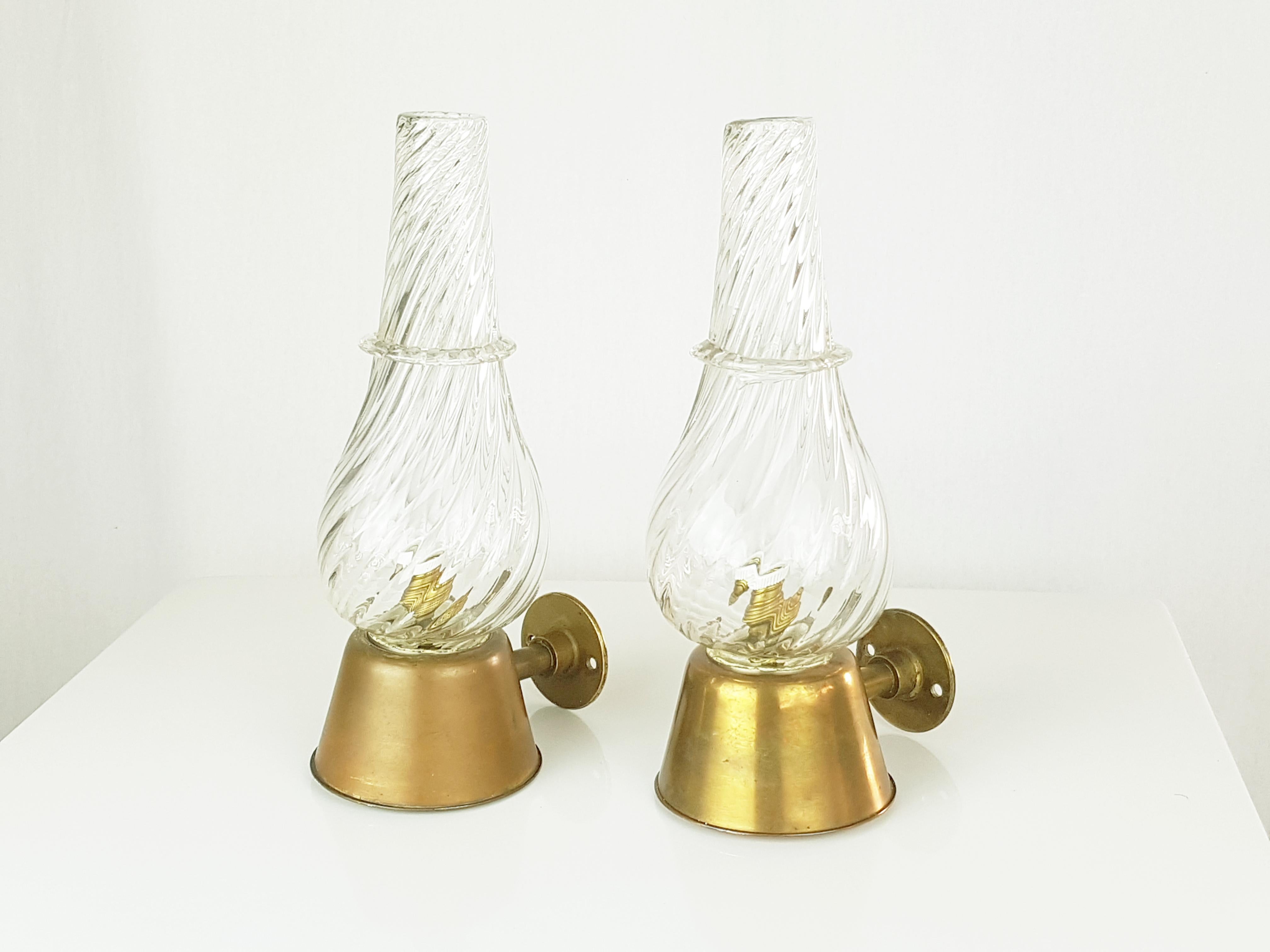 Italian Pair of Clear Murano Glass & Brass Midcentury Sconces by Seguso For Sale