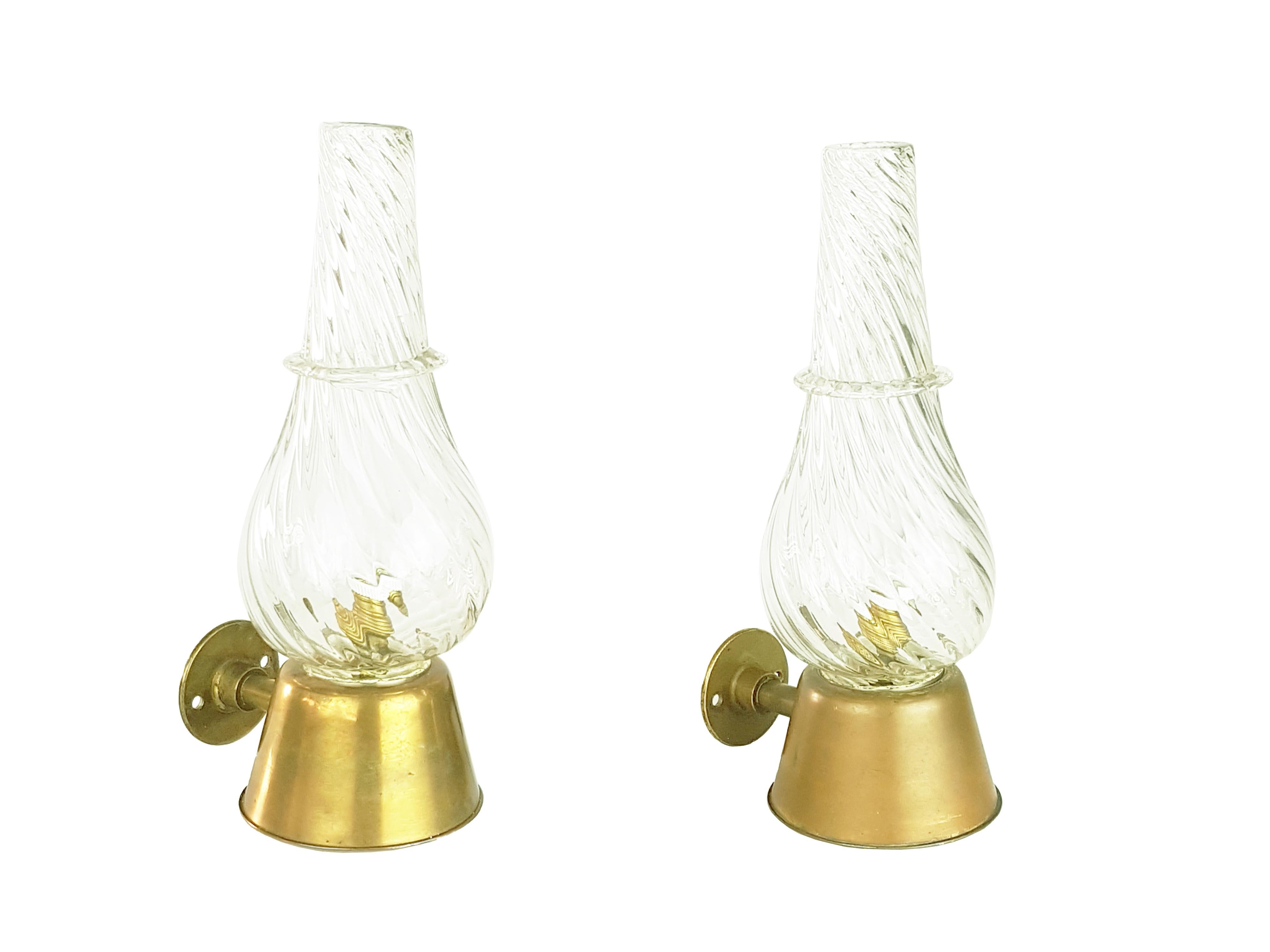 Pair of Clear Murano Glass & Brass Midcentury Sconces by Seguso In Good Condition For Sale In Varese, Lombardia