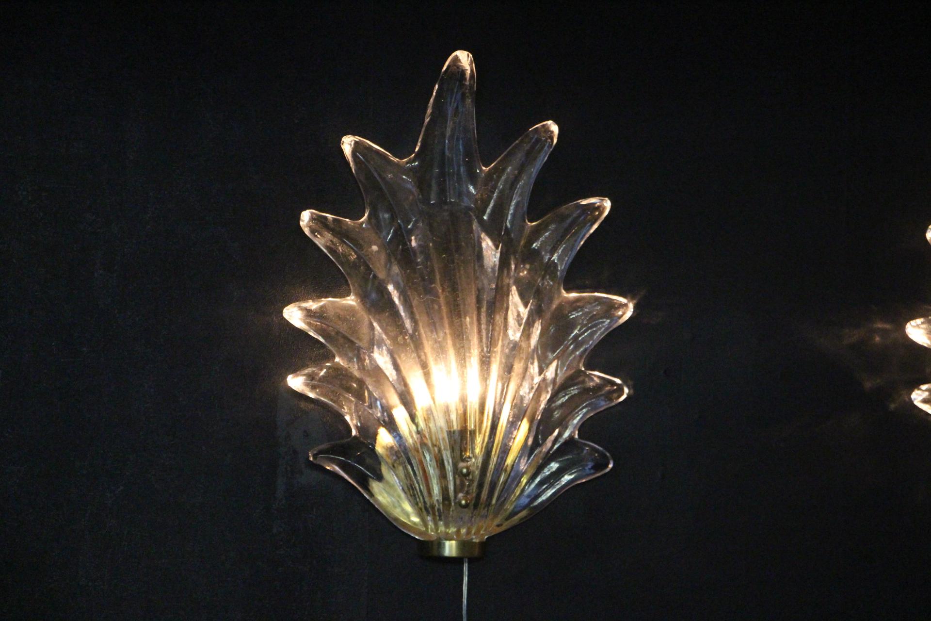 Pair of Clear Murano Glass Leaf and Brass Sconces in Barovier Style For Sale 5