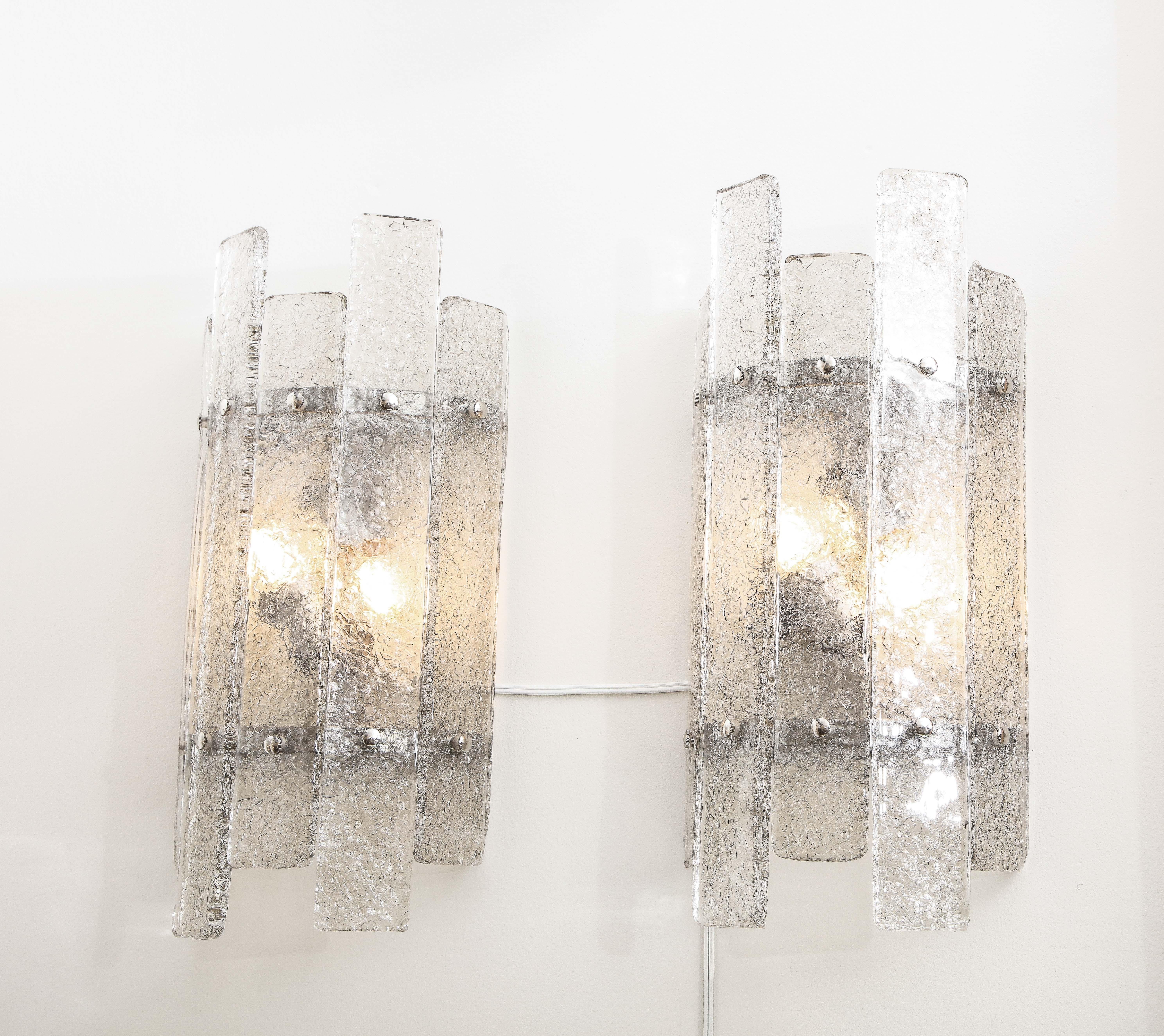 Mid-Century Modern Pair of Clear Textured Murano Glass and Silver Nickel Sconces, Italy For Sale