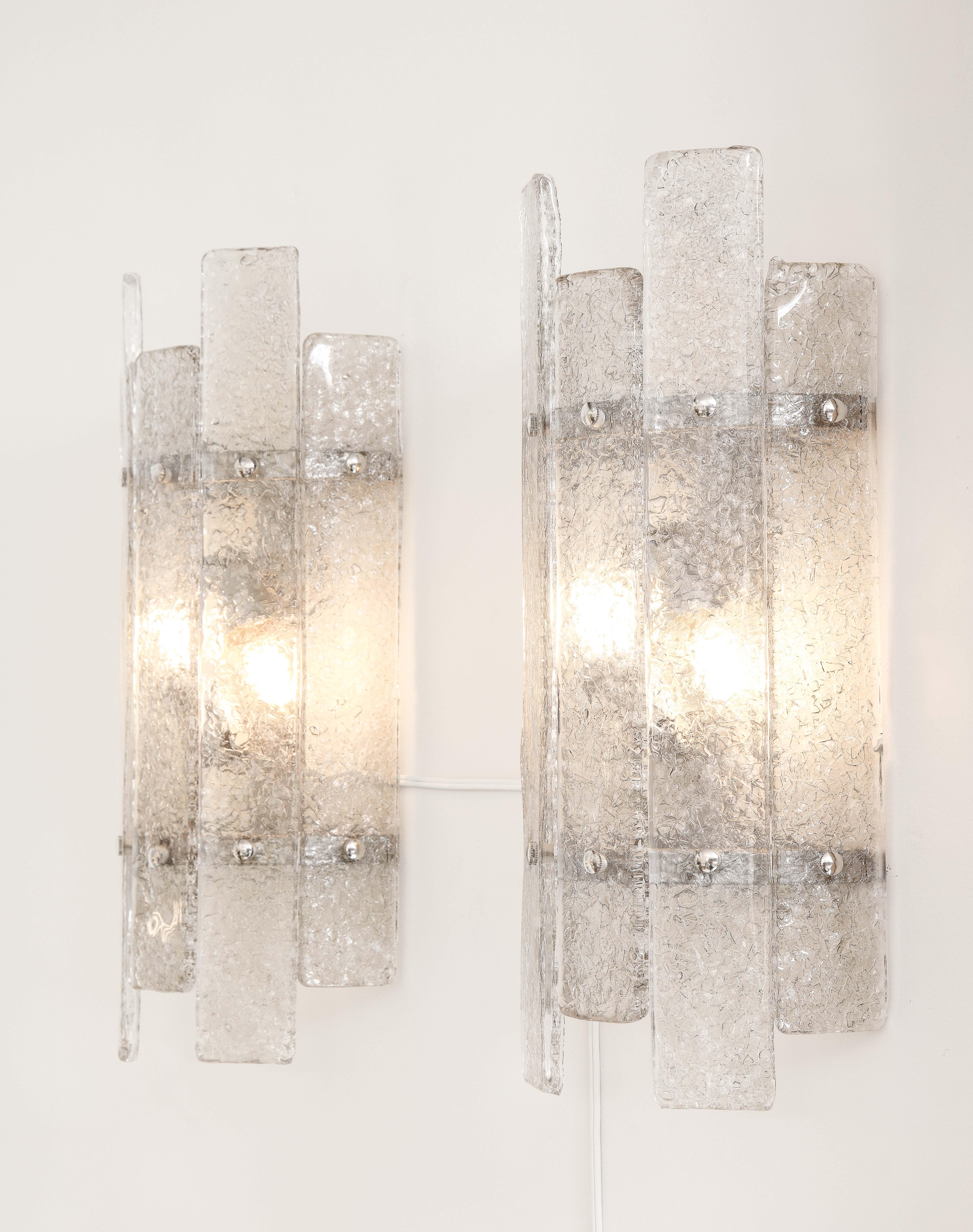 Italian Pair of Clear Textured Murano Glass and Silver Nickel Sconces, Italy For Sale