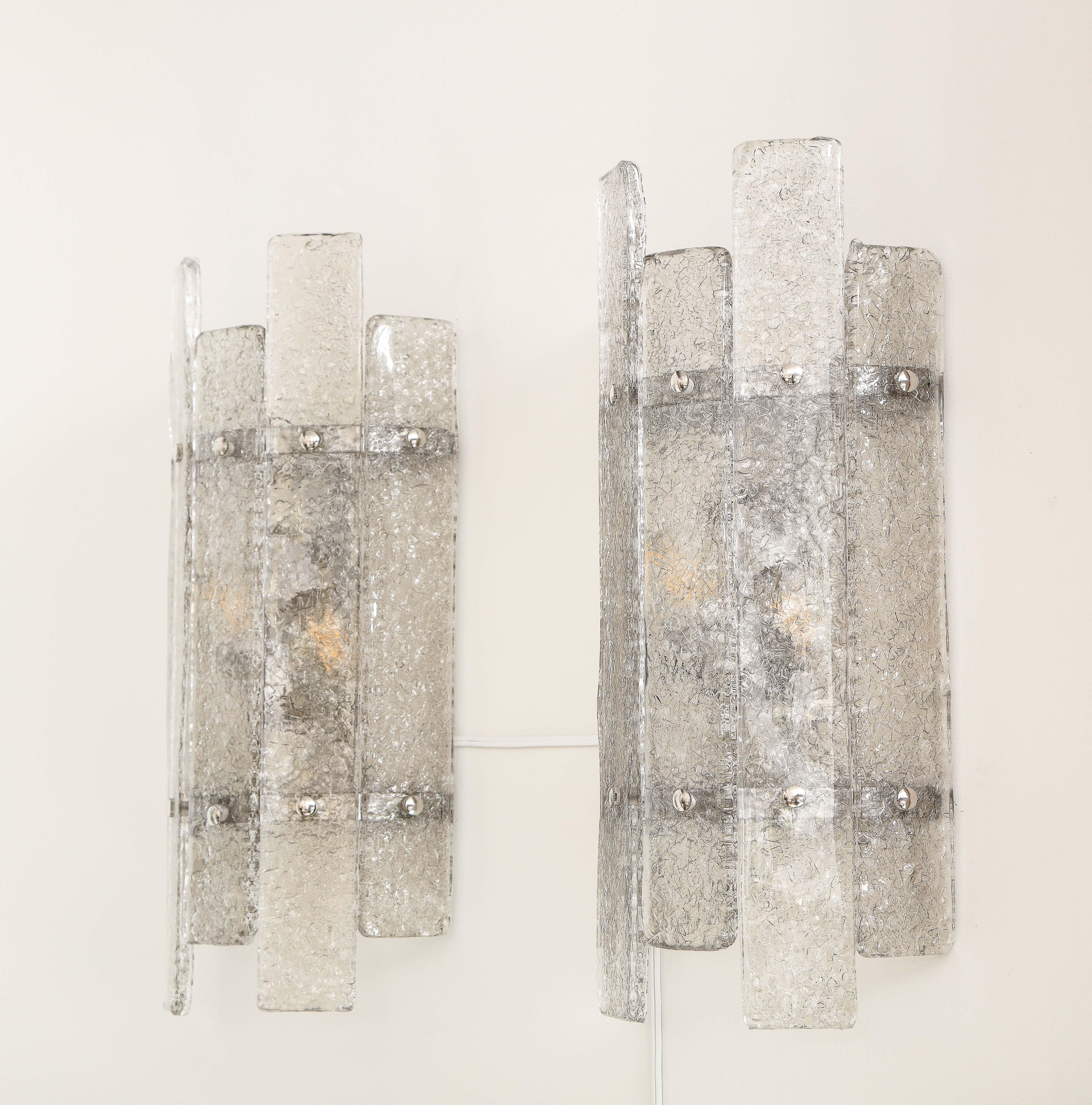 Pair of Clear Textured Murano Glass and Silver Nickel Sconces, Italy In New Condition For Sale In New York, NY