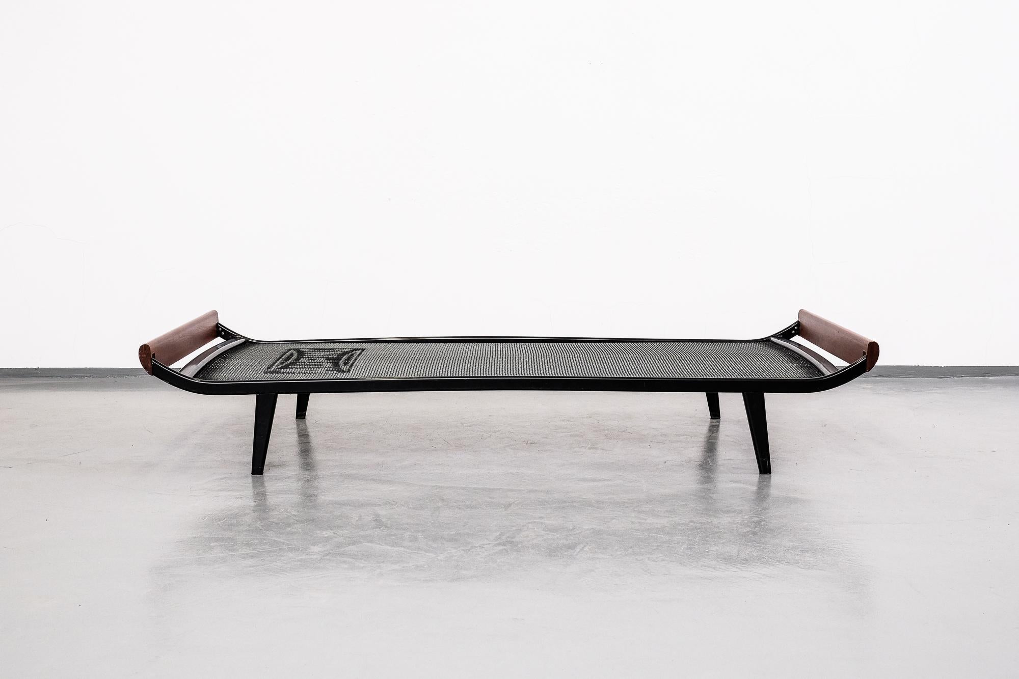 Mid-Century Modern Pair of ��”Cleopatra” Daybeds by André Cordemeijer for Auping, 1950s