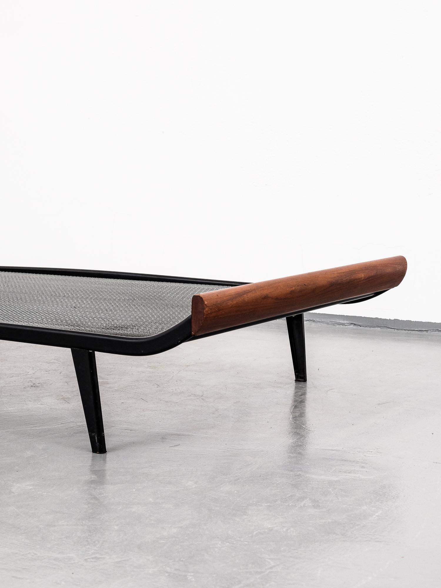 Pair of ”Cleopatra” Daybeds by André Cordemeijer for Auping, 1950s In Good Condition In Helsinki, FI
