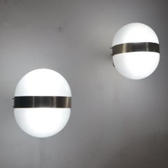 Ein Paar Clio-Wandleuchter aus Opalglas von Sergio Mazza für Artemide, Italien, 1960er Jahre
