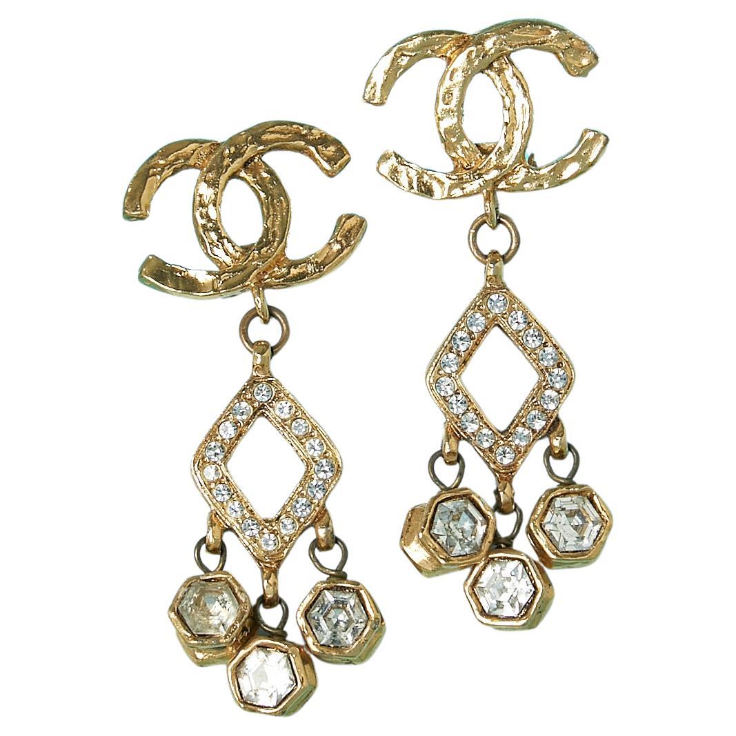 Pair of Clip-on earrings in gold metal and rhinestone Chanel  For Sale