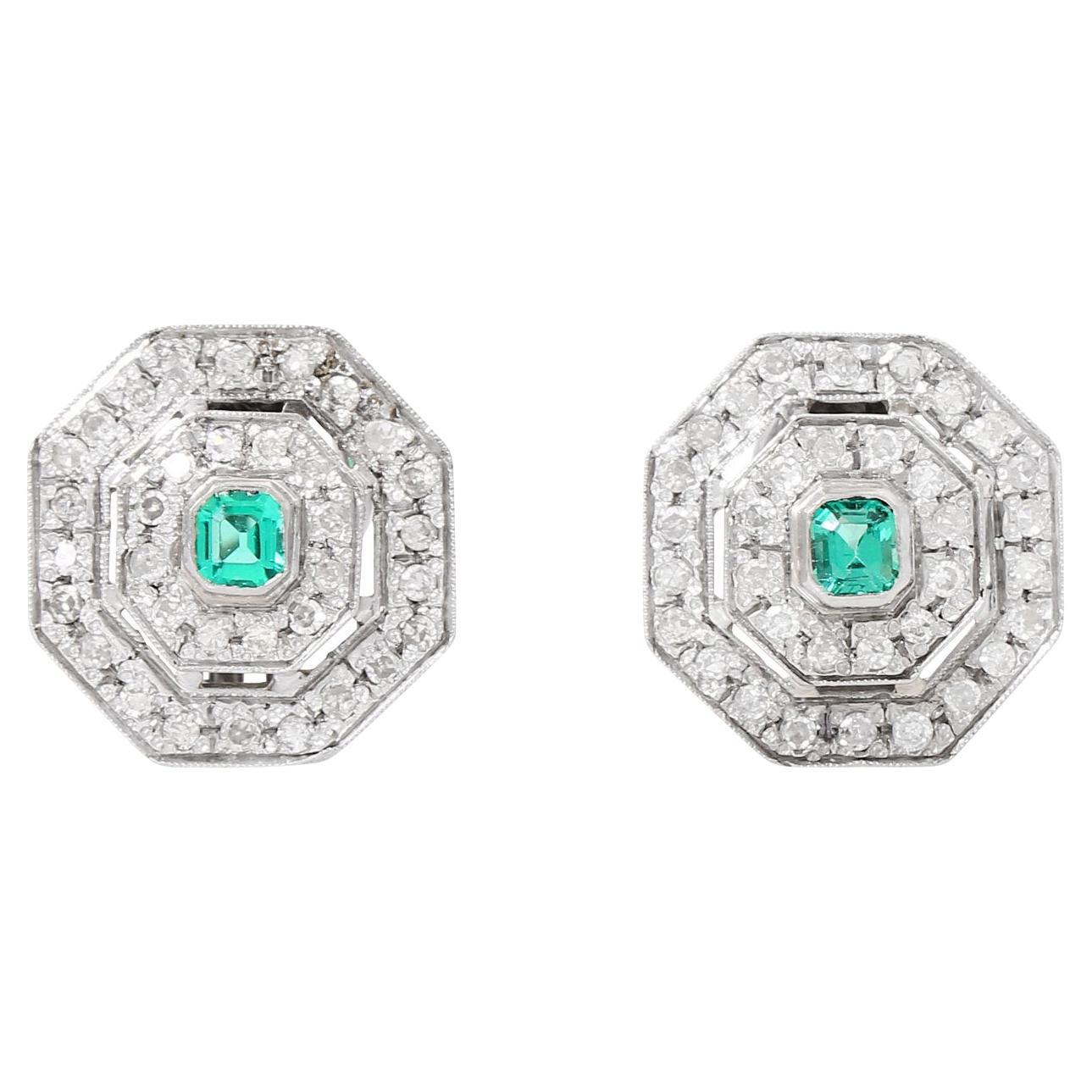 Pair of Clip-On Earrings with 2 Emeralds For Sale