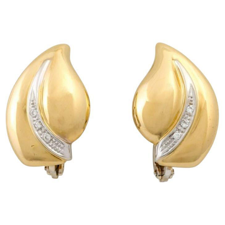 Pair of Clip-On Earrings with 6 Diamonds For Sale