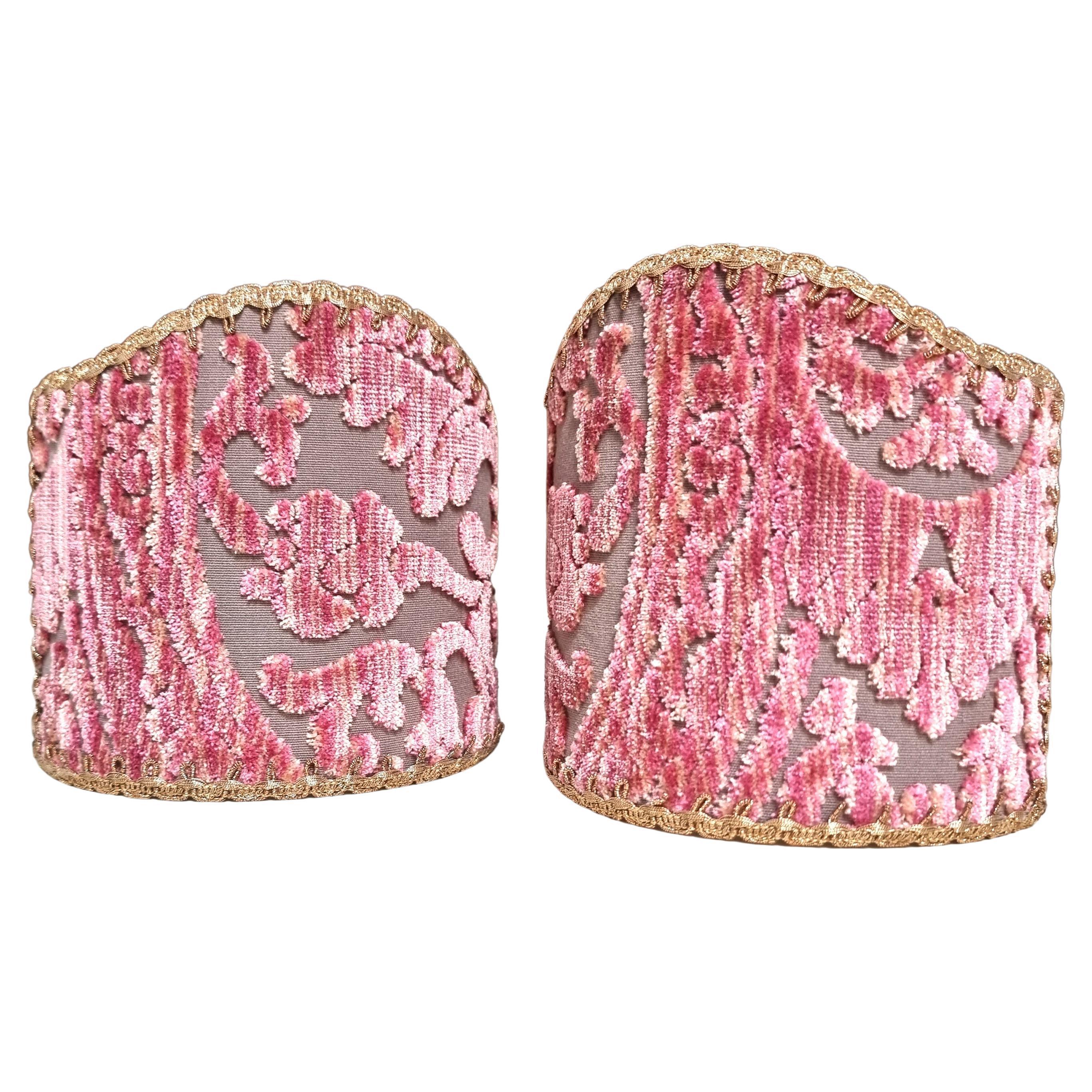 Hand-Crafted Pair of Clip-on Sconce Shades Luigi Bevilacqua Velvet Antique Pink Da Vinci  For Sale
