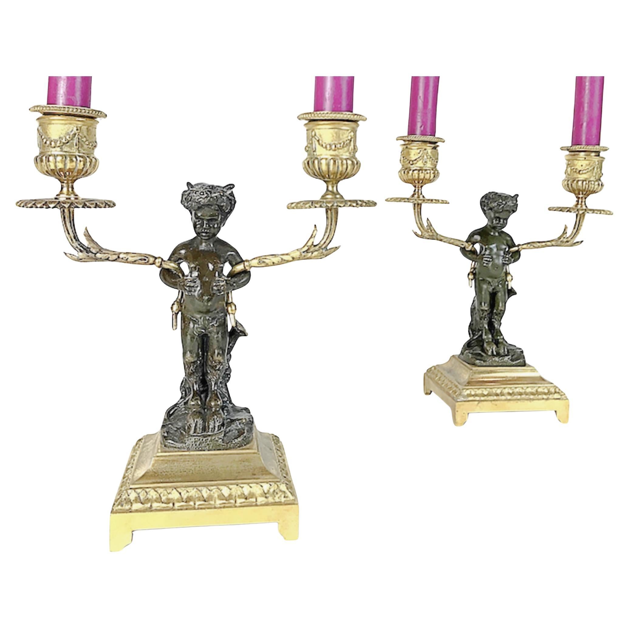 Paar Clodion-Satyr-Kandelaber aus vergoldeter und patinierter Bronze, 19. Jahrhundert, Frankreich im Angebot