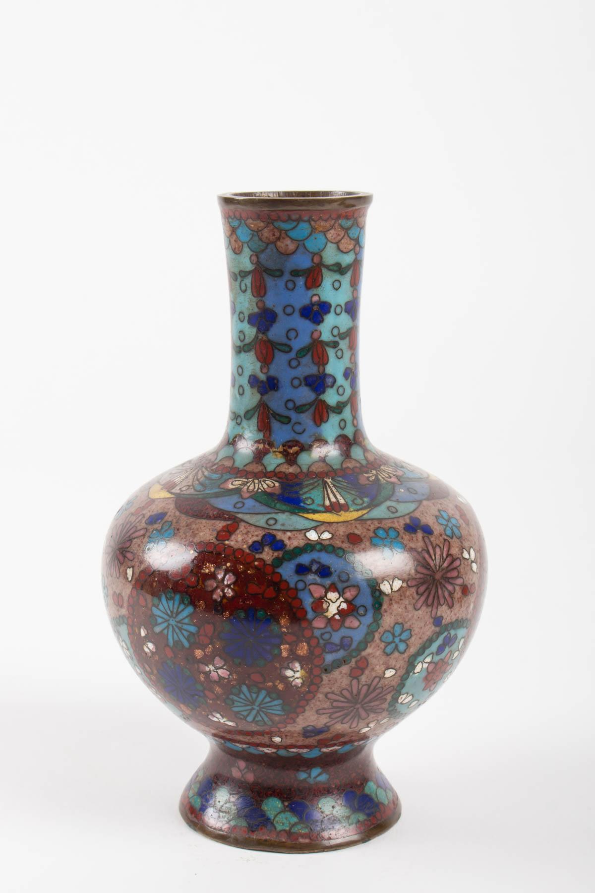 Pair of Cloisonné Bronze Vases, Japan, Circa 1900 For Sale 7