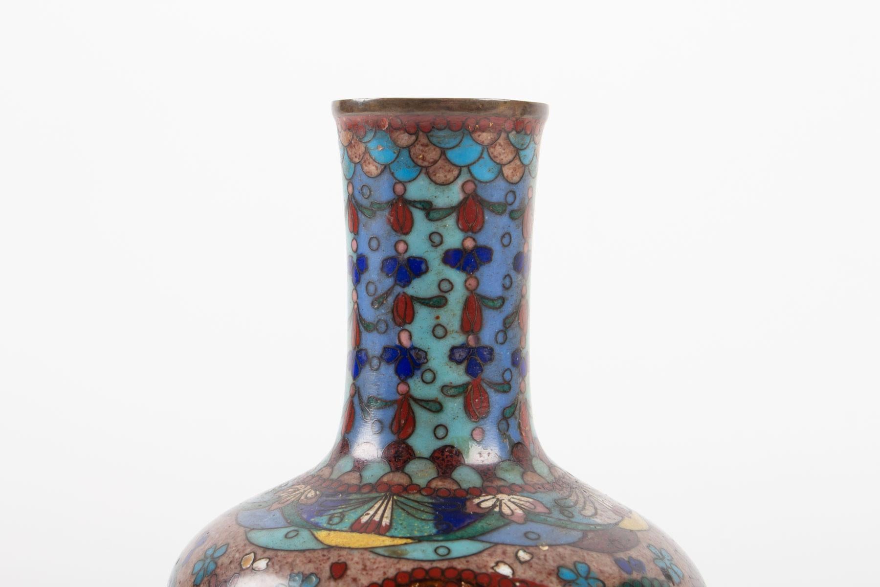 Pair of Cloisonné Bronze Vases, Japan, Circa 1900 In Distressed Condition For Sale In Saint-Ouen, FR