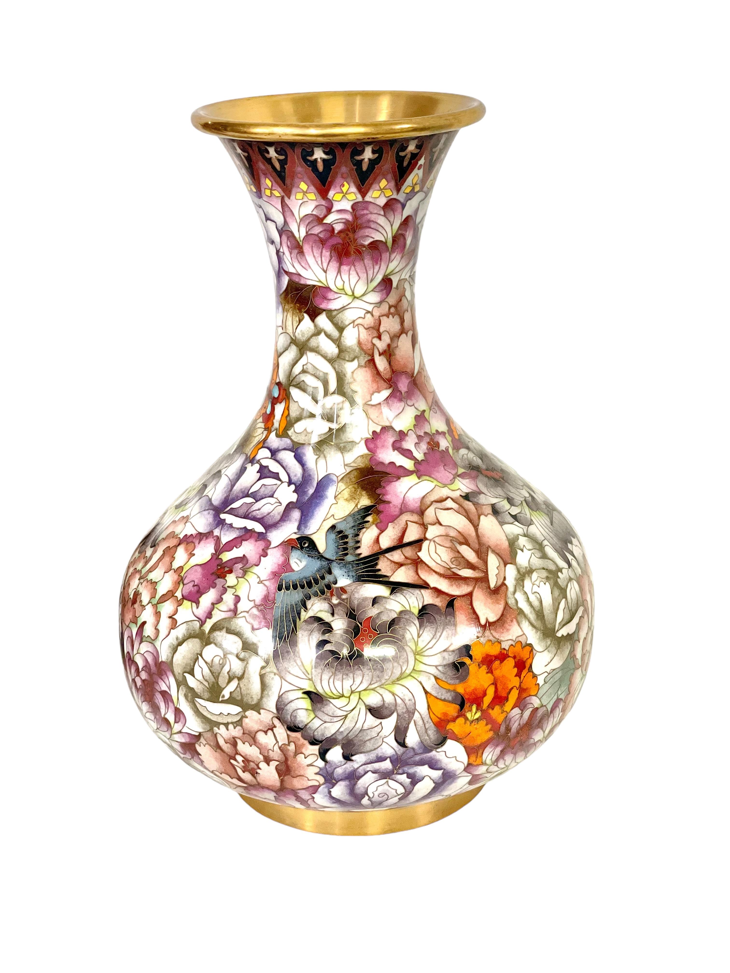 Coppia di grandi vasi cloisonné in vendita 9