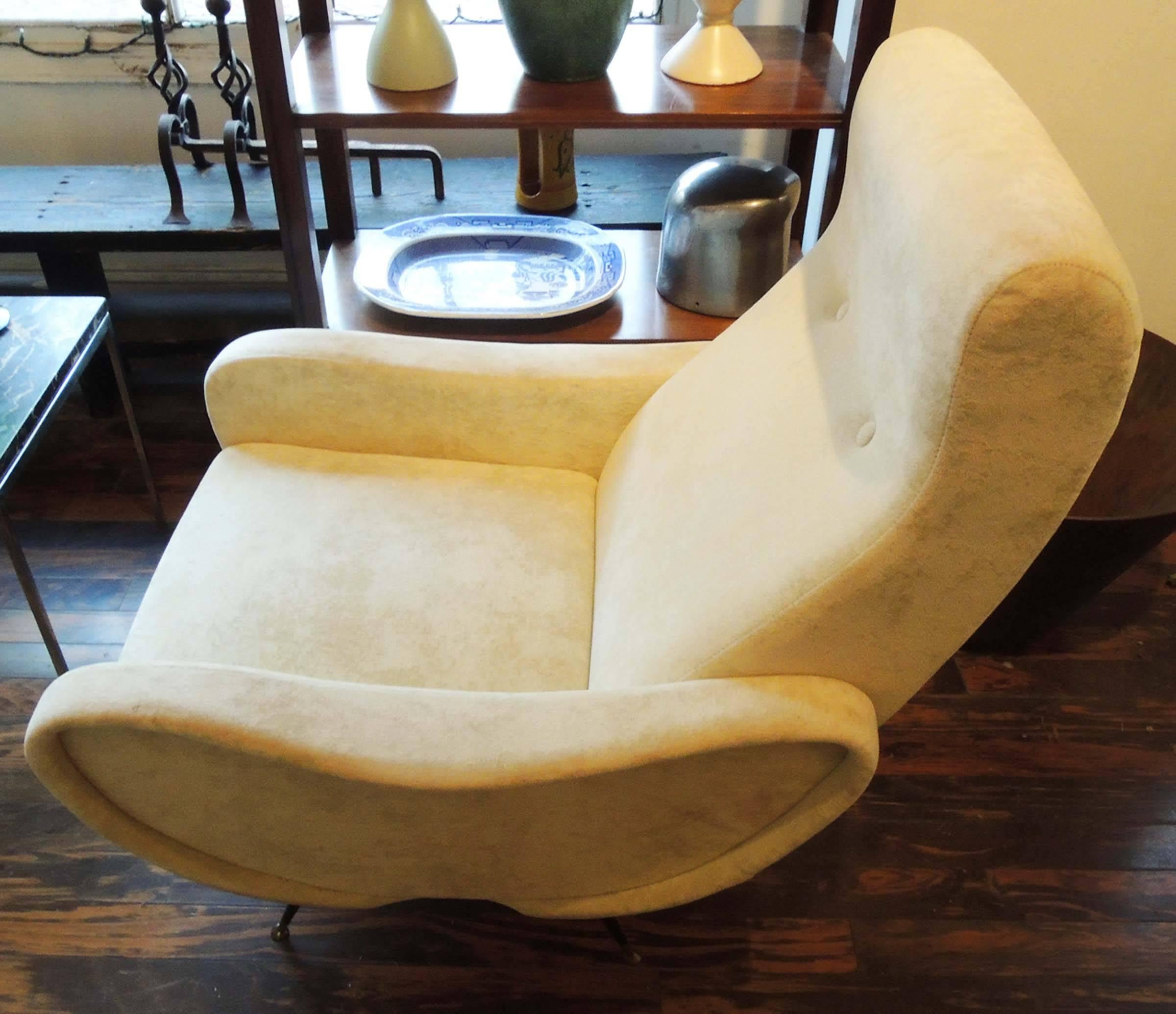 Pair of Cloud Lounge Chairs Marco Zanuso Style In Good Condition In Washington, DC