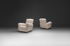 Paire de fauteuils de club à accoudoirs arrondis, Europe, années 1950