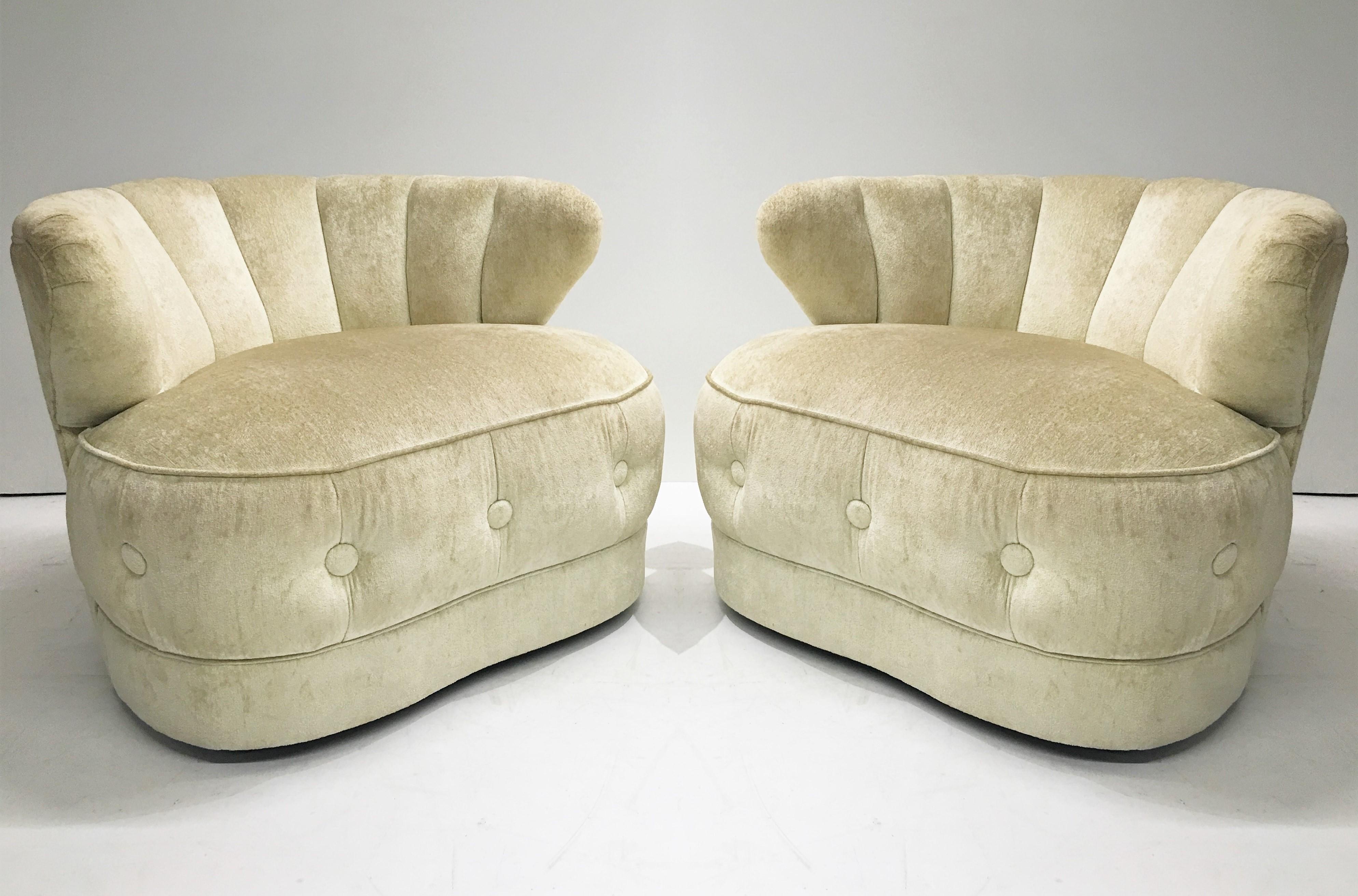 Pair of Club Chairs by James Mont In Good Condition For Sale In Dallas, TX