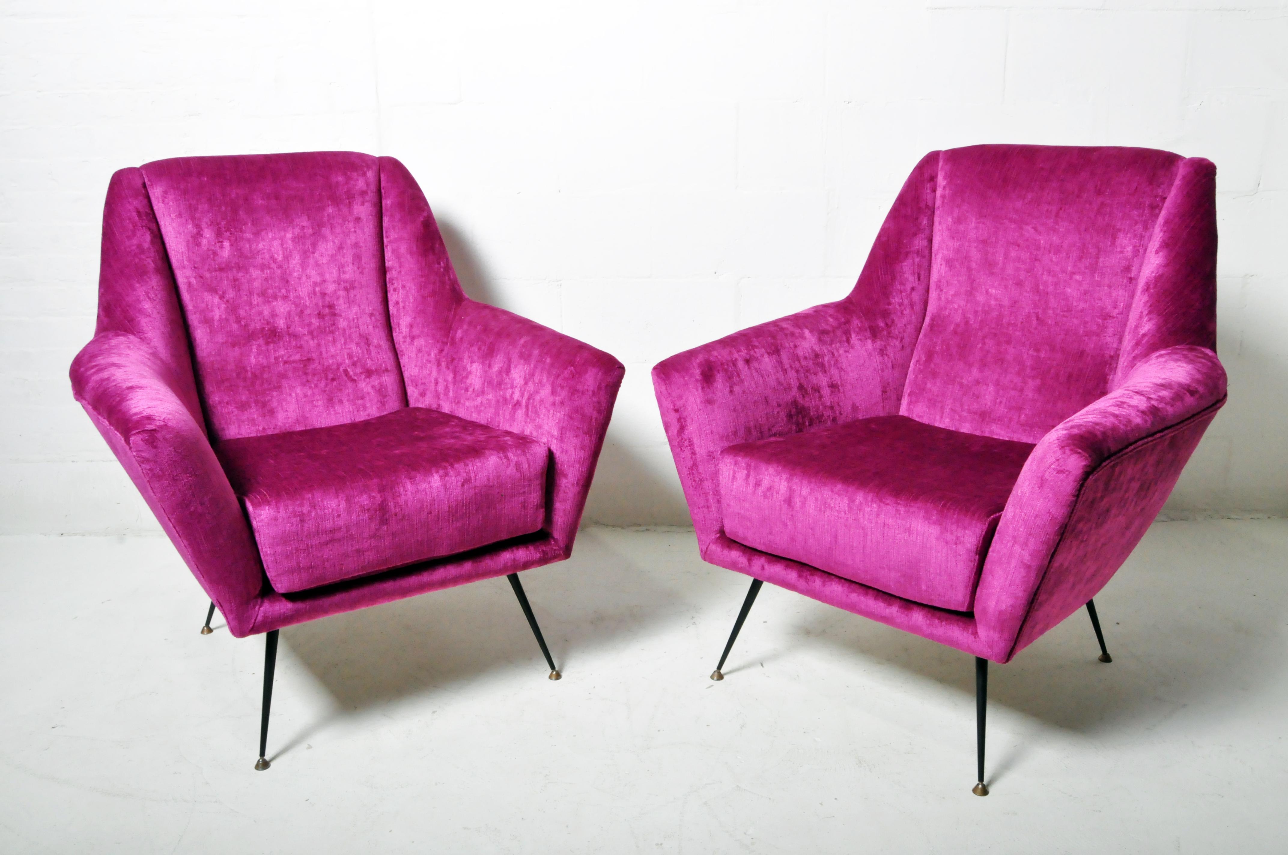 These elegant mid-century lounge chairs feature angular lines, very slim steel legs and crushed velvet upholstery. These are vintage Italian pieces that have been fully rebuilt and restored in Hungary.