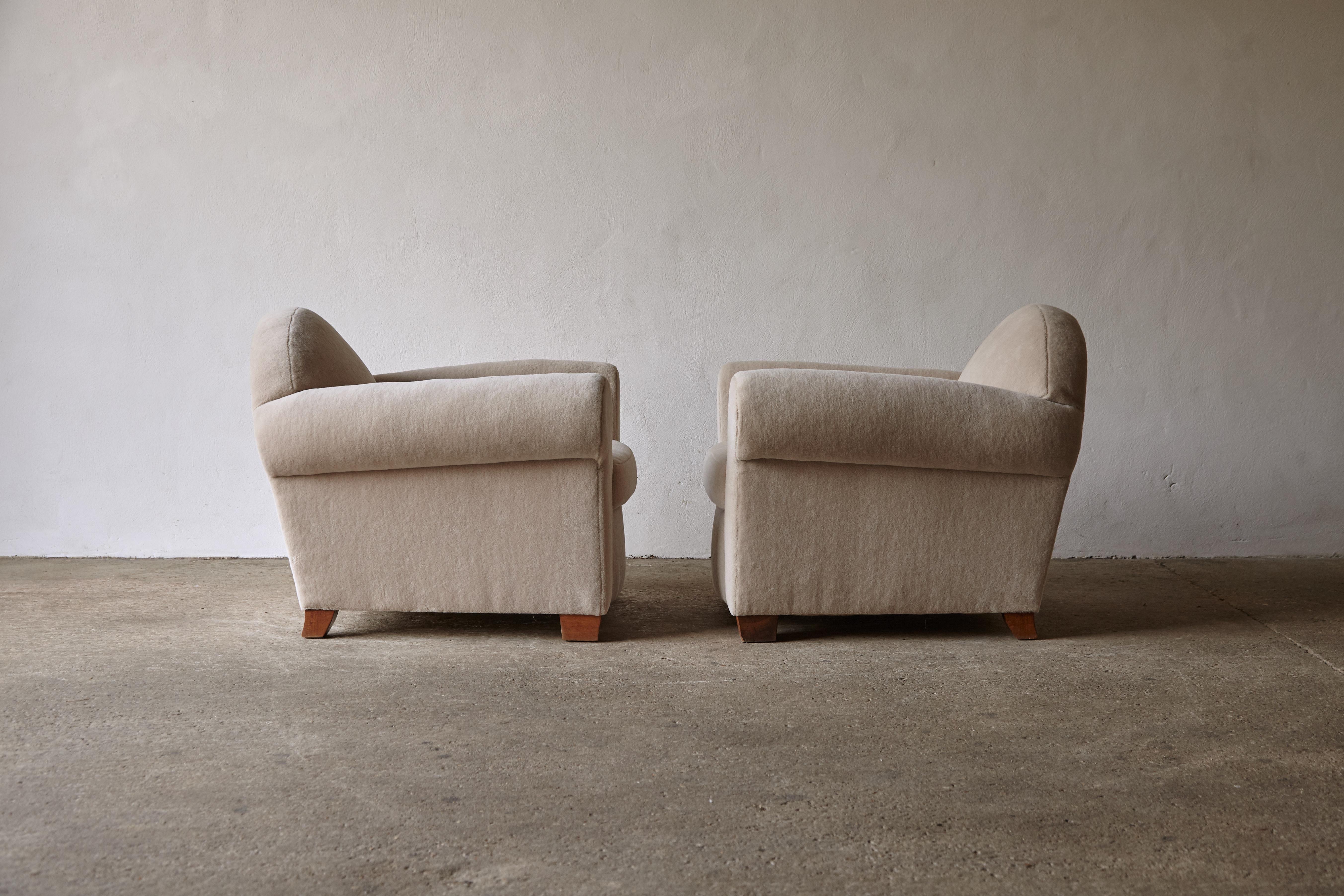 Pair of Club Chairs, Newly Upholstered in Pure Alpaca, France, 1930s 4