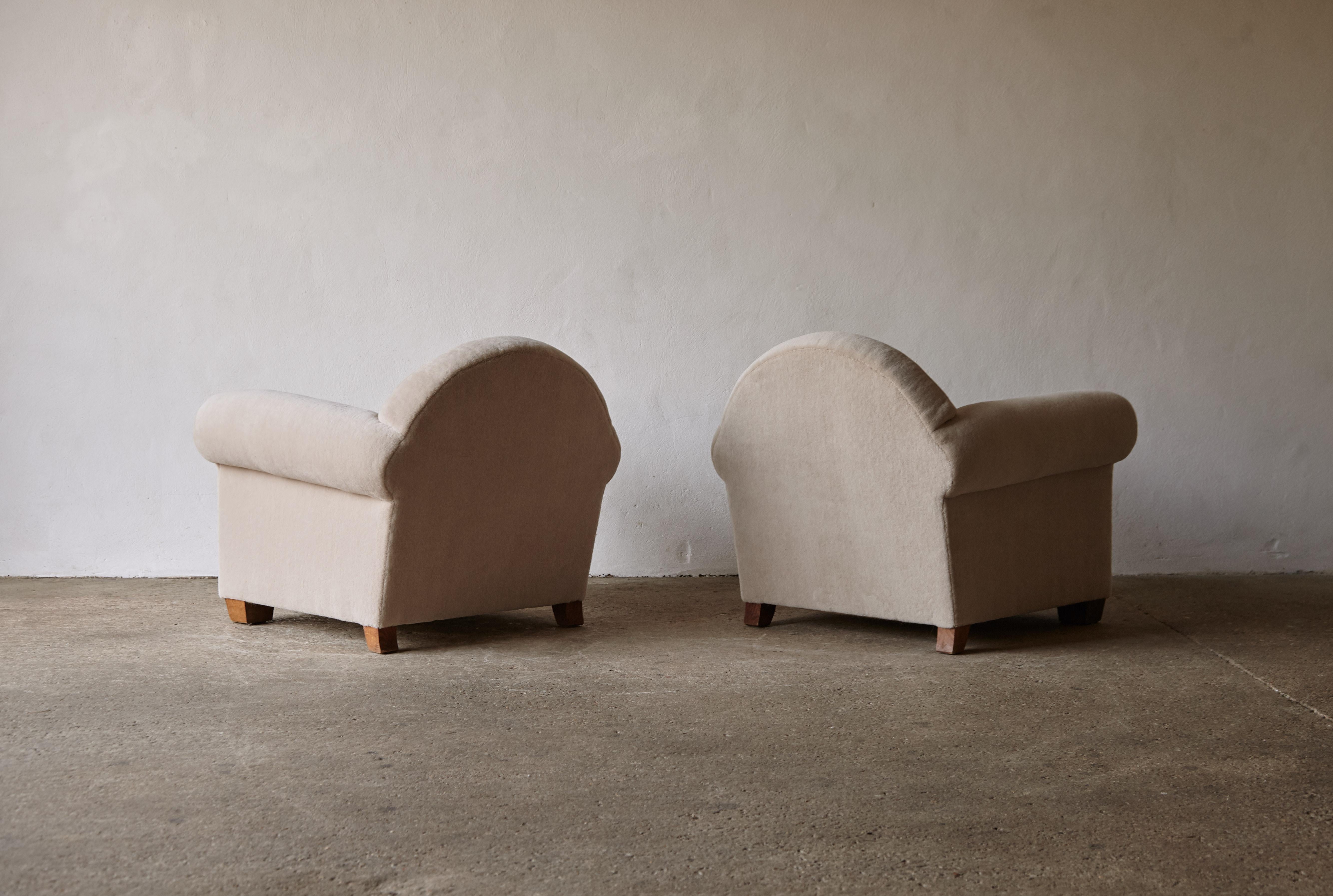 20th Century Pair of Club Chairs, Newly Upholstered in Pure Alpaca, France, 1930s