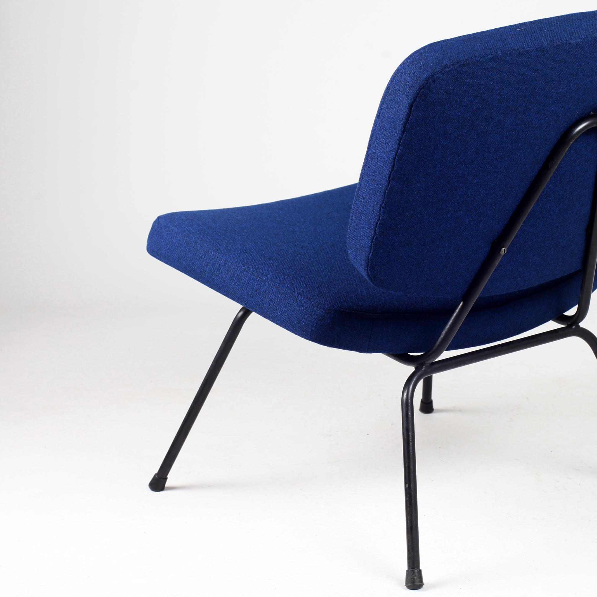 Pair of CM 190 Low Chair by Pierre Paulin for Thonet 10