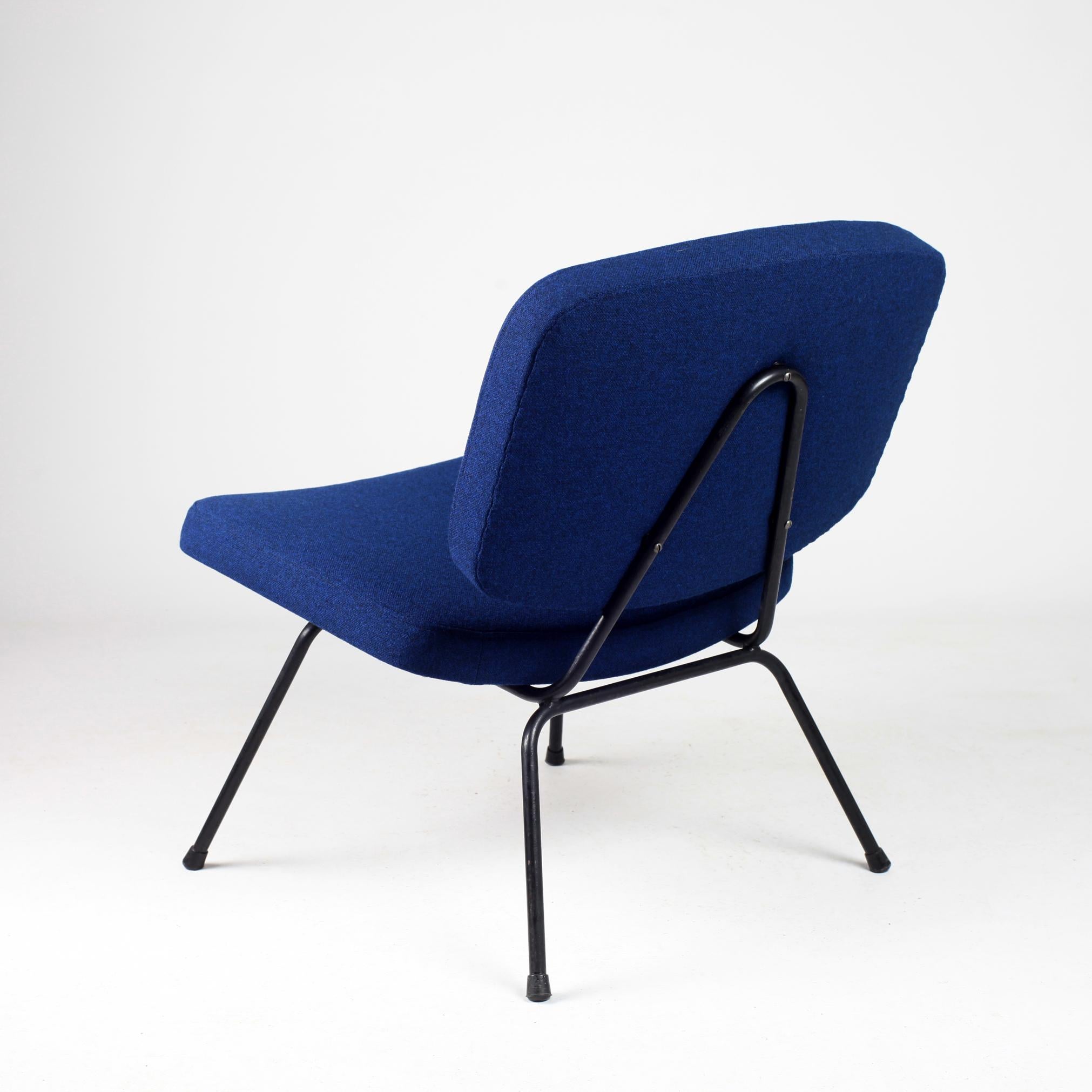 Pair of CM 190 Low Chair by Pierre Paulin for Thonet 1