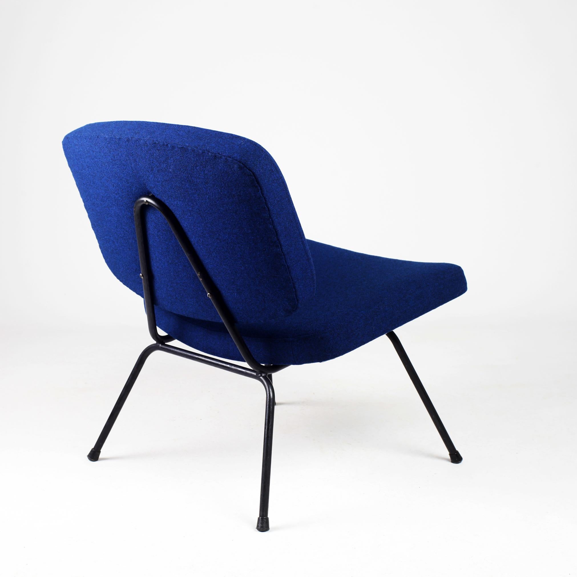 Pair of CM 190 Low Chair by Pierre Paulin for Thonet 2