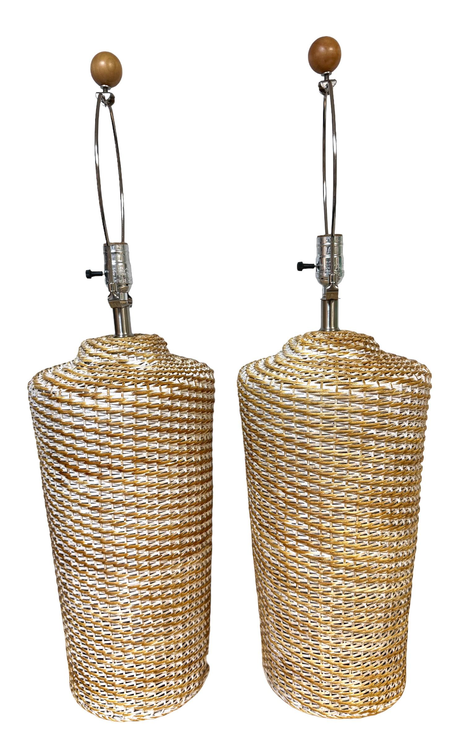 Mid-Century Modern Pair of Coastal Modern White-Polychromed Woven Rattan Lamps  For Sale