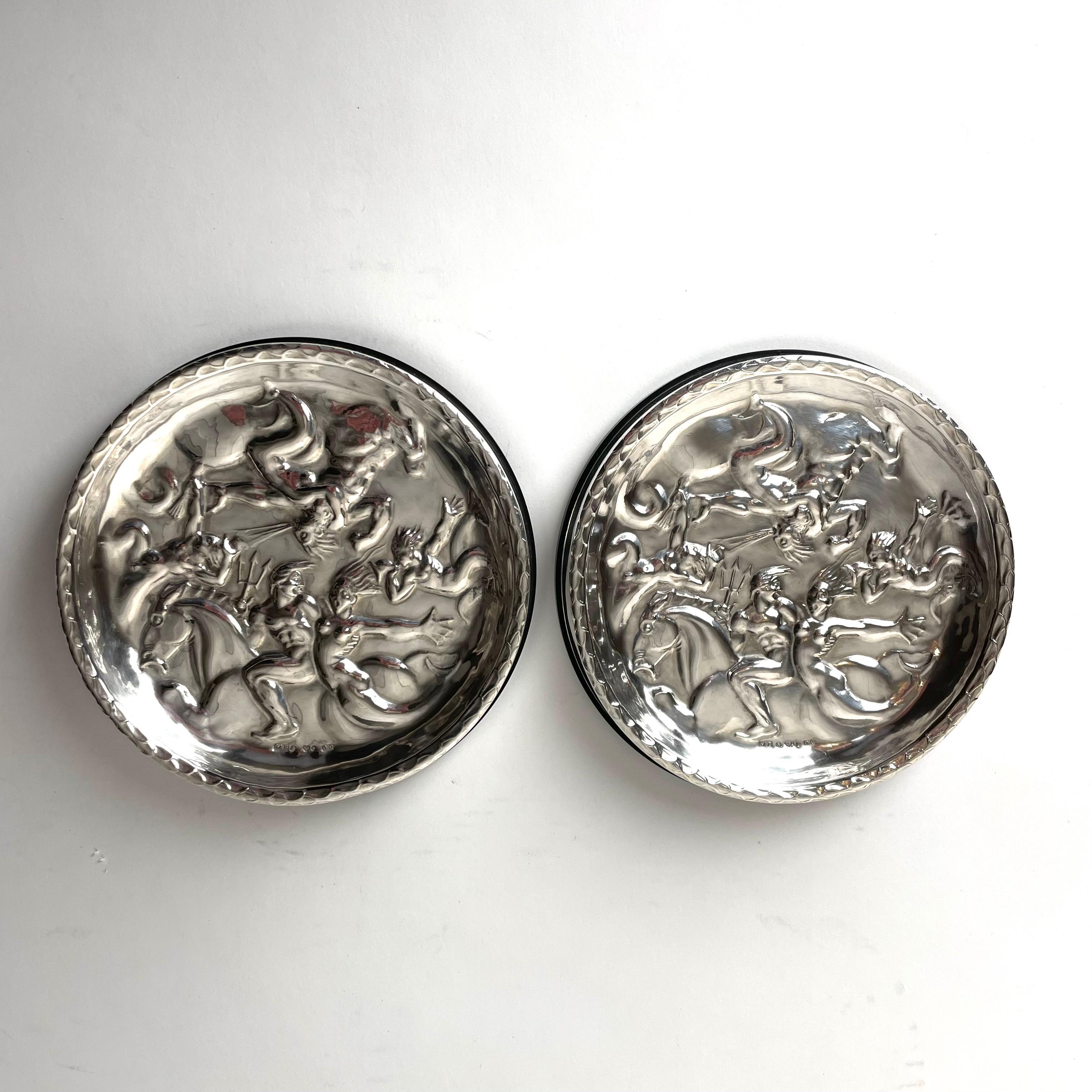 Pair of Coasters in Silver and Bakelite. After Carl Milles ”The wind game” 1937 In Good Condition For Sale In Knivsta, SE