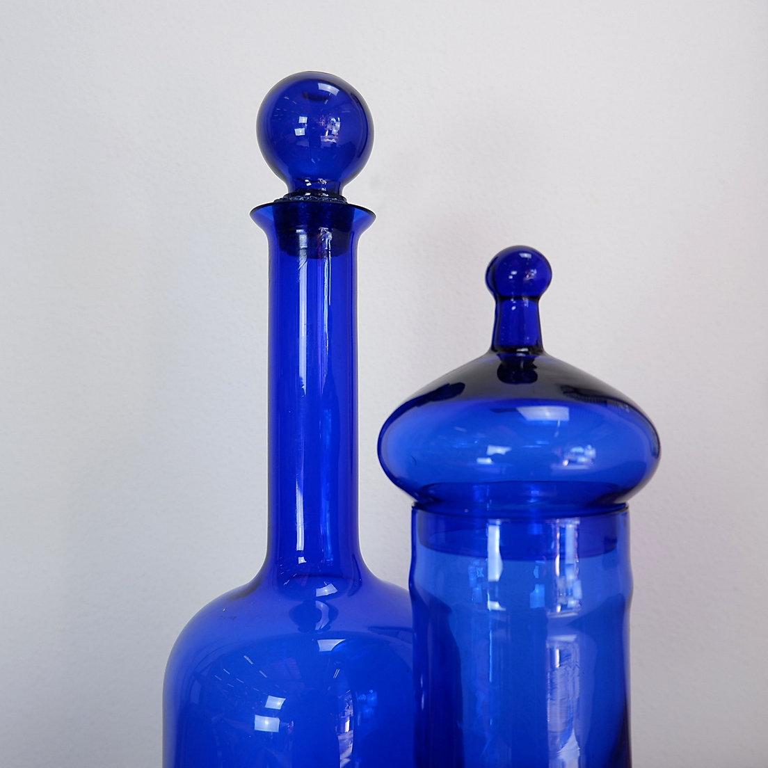 Coppia di bottiglie di vetro blu cobalto - (1 bottiglia e 1 bonboniere) in vendita 3