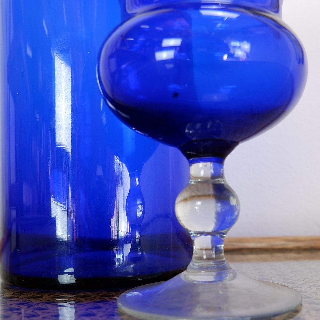 Coppia di bottiglie di vetro blu cobalto - (1 bottiglia e 1 bonboniere) in vendita 4