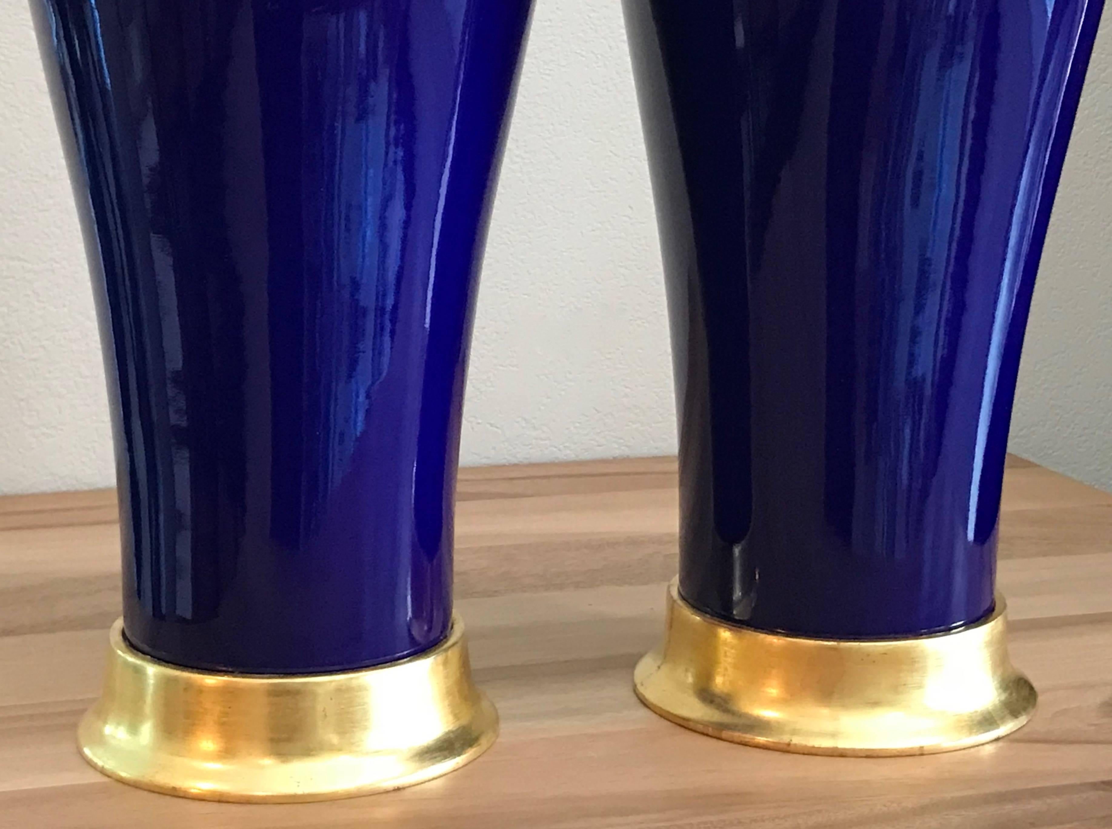 Pair of Cobalt Blue Porcelain Lamps on 23-Karat Water Giltwood Bases 3