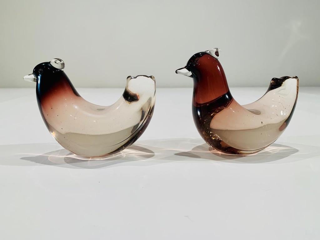 Mid-Century Modern Pair of cocks in glass bicolor circa 1970 For Sale