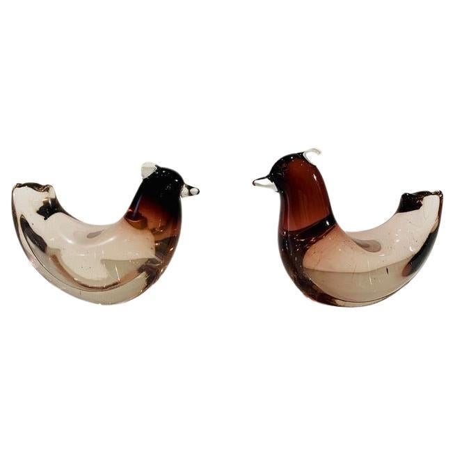 Pair of cocks in glass bicolor circa 1970 For Sale