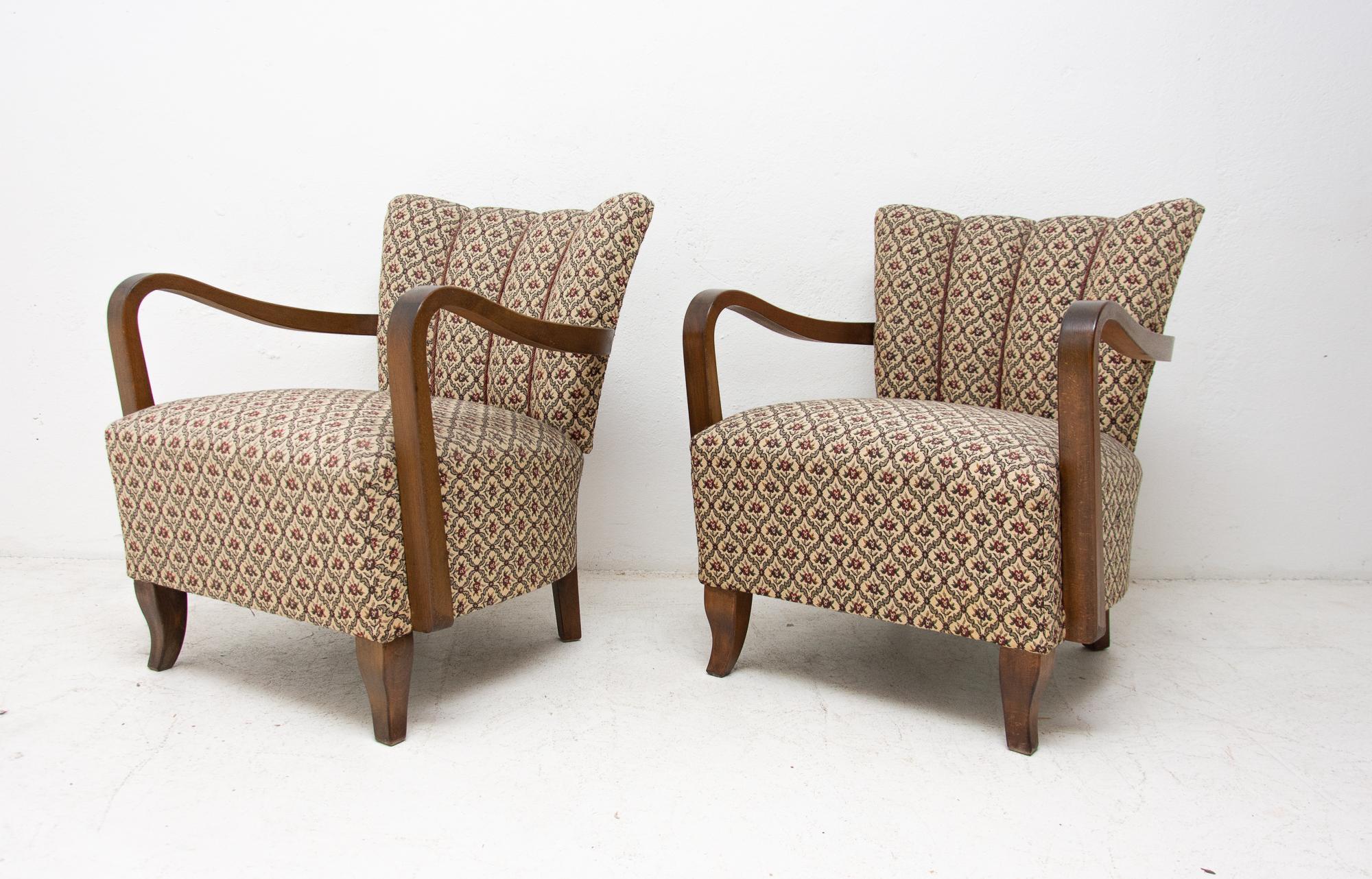 20th Century Pair of Cocktail Armchairs by Jindrich Halabala, Czechoslovakia, 1950s