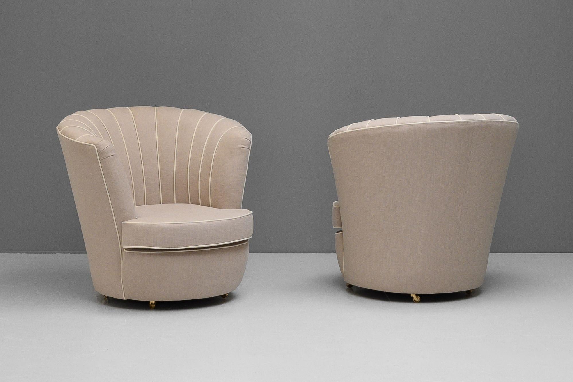 Pareja de sillas de cóctel de estilo art déco. Alrededor de 1940
Alto: 83 cm Ancho: 88 cm Fondo: 88 cm Alto: 40 cm
