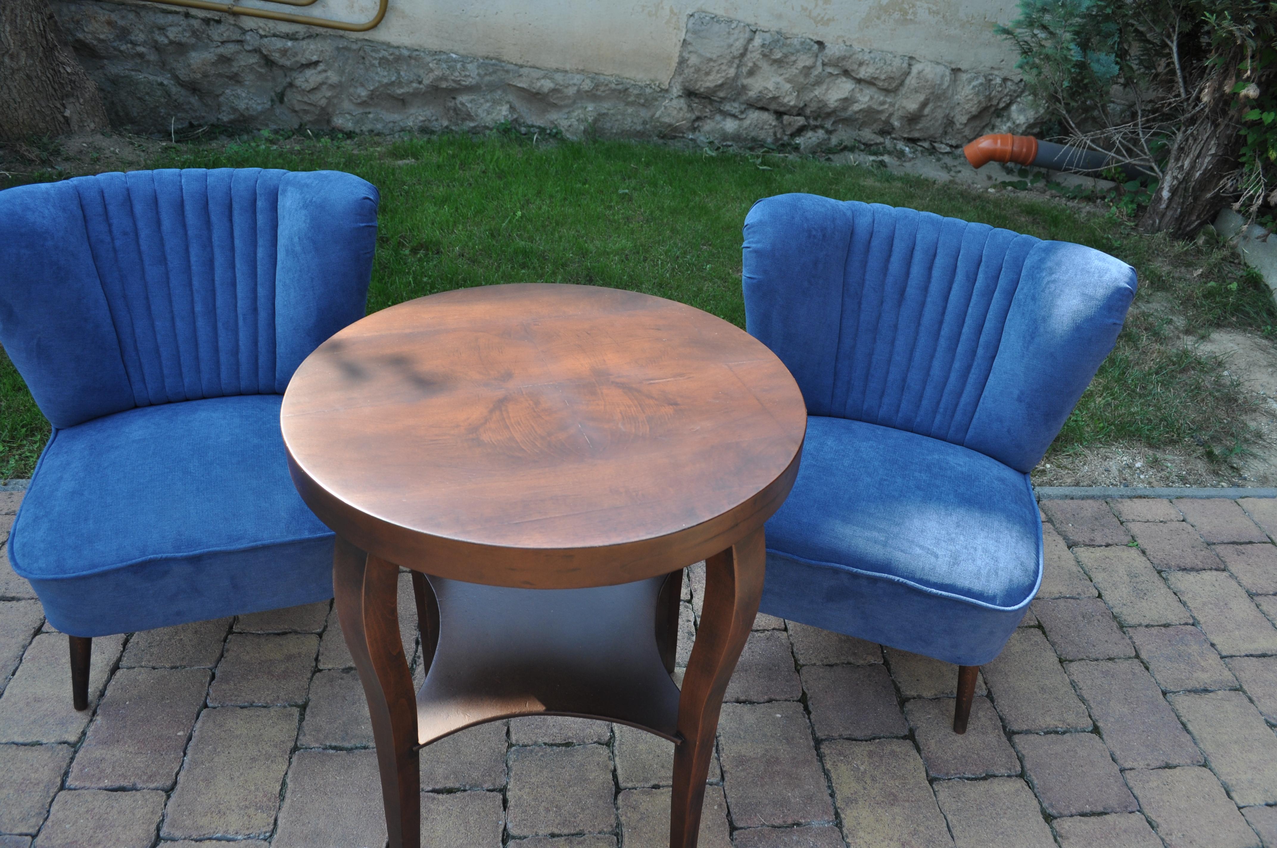 Pair of Cocktail Chairs with Blue Fabric For Sale 1