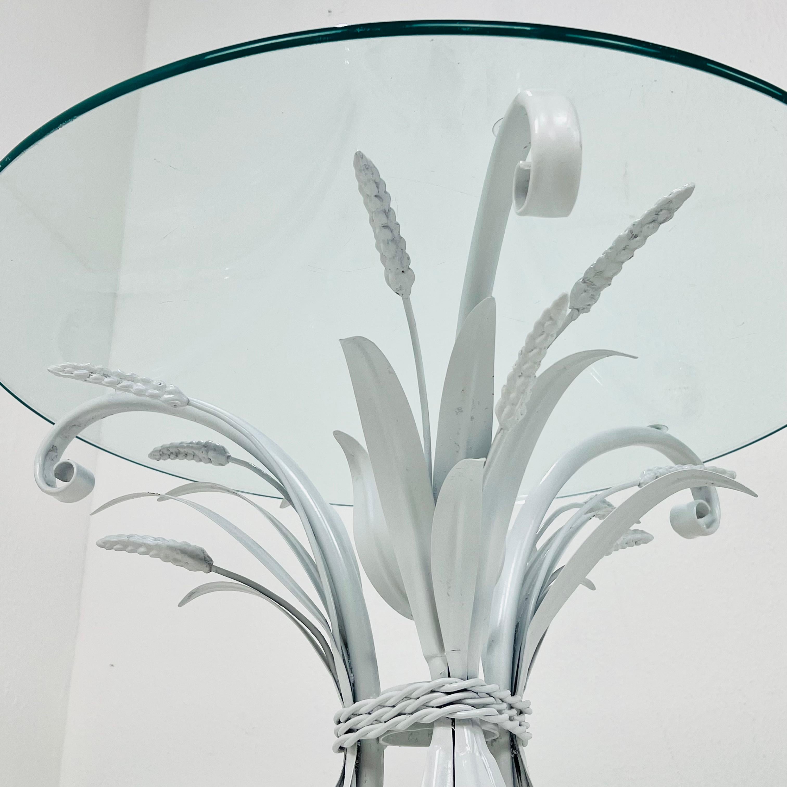 Paire de tables d'appoint style Coco Chanel en forme de gerbe de blé en vente 2