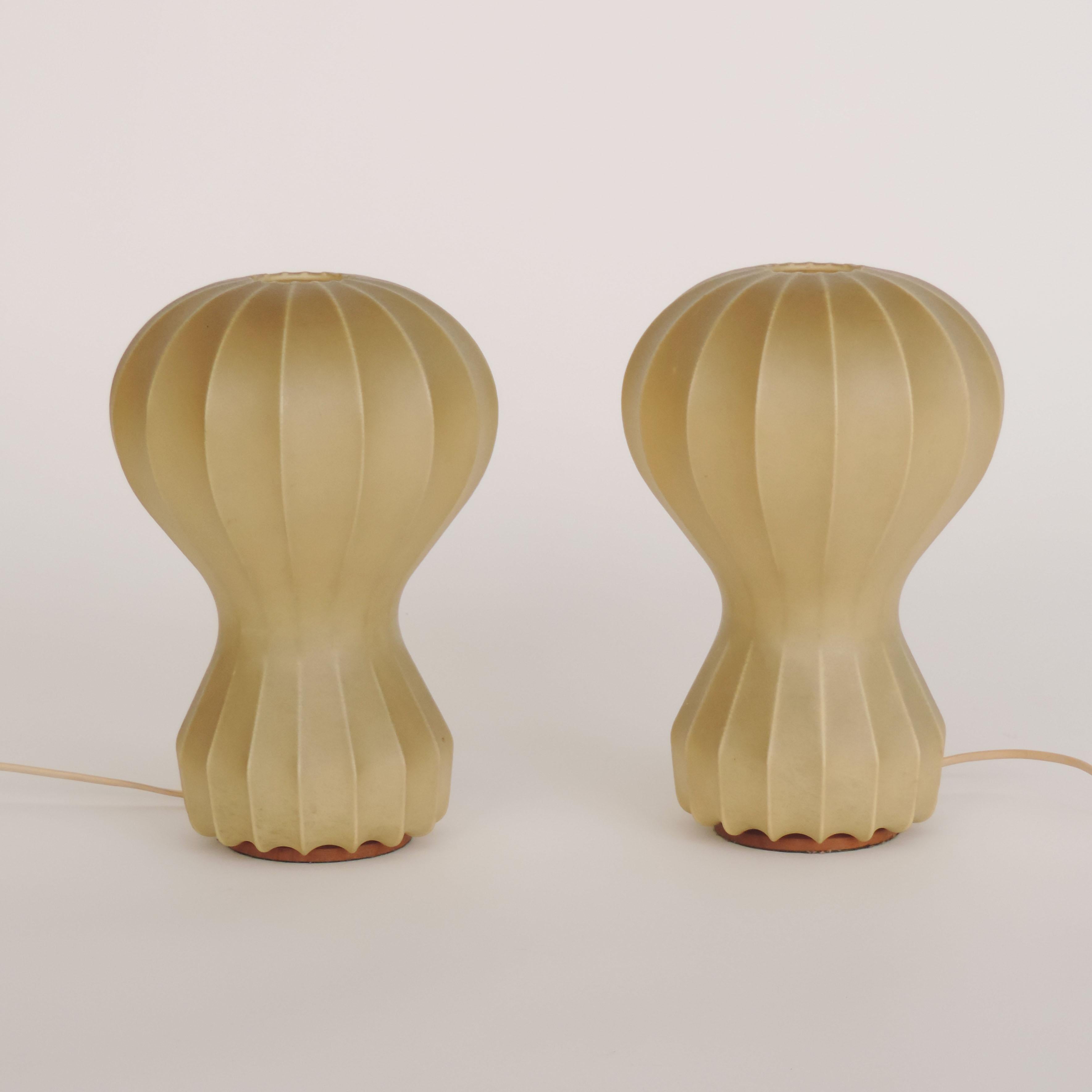 Pair of Cocoon Piccolo Gatto Table Lamps by Castiglioni for Flos, Italy 1962 In Good Condition In Milan, IT