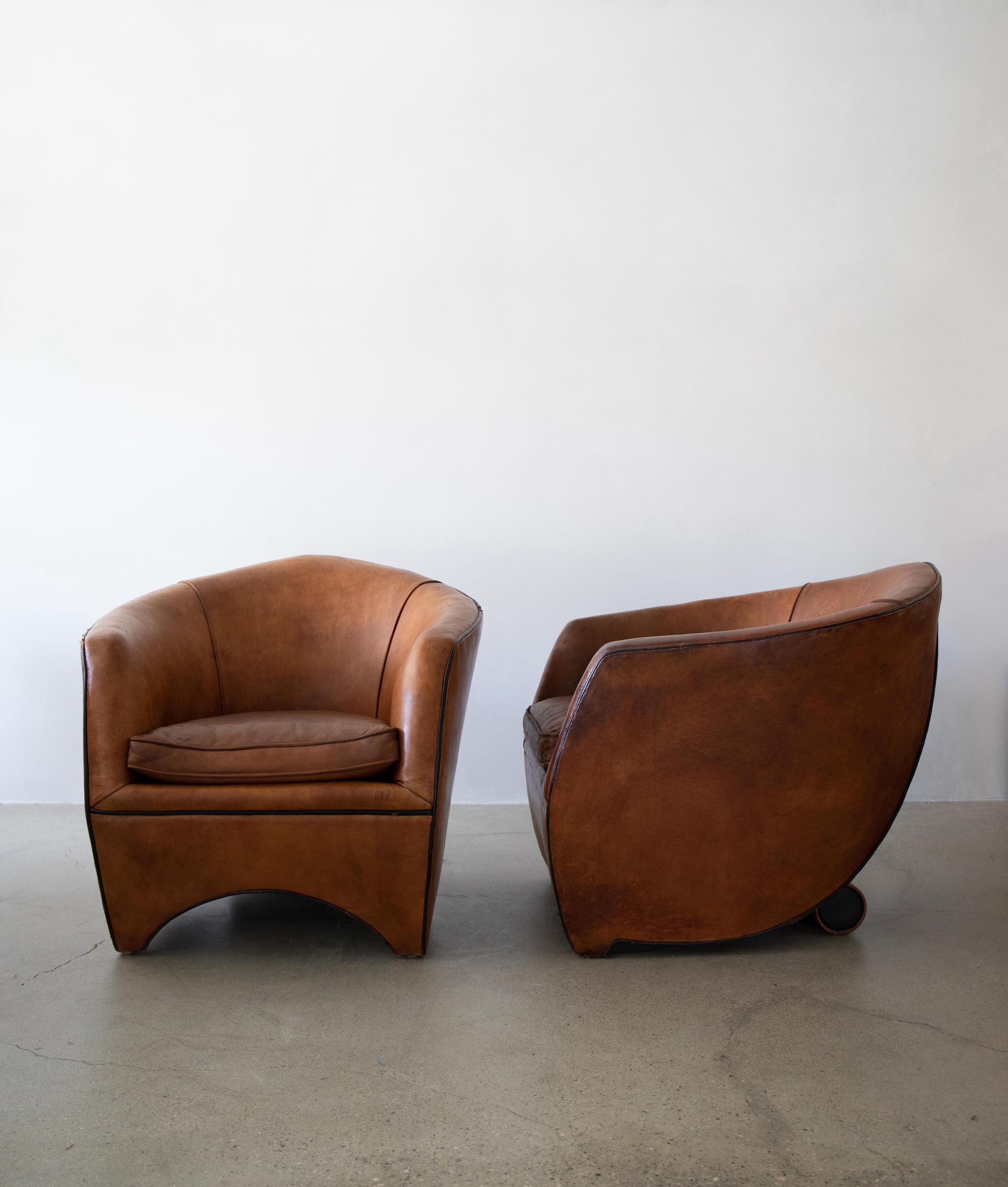 Truly extraordinary sheepskin leather armchairs that have soft curves and unique concave and convex shapes by Dutch designer Bart van Bekhoven.

The back of the chair features a triangular contrast piping pattern and rounded leather back-leg