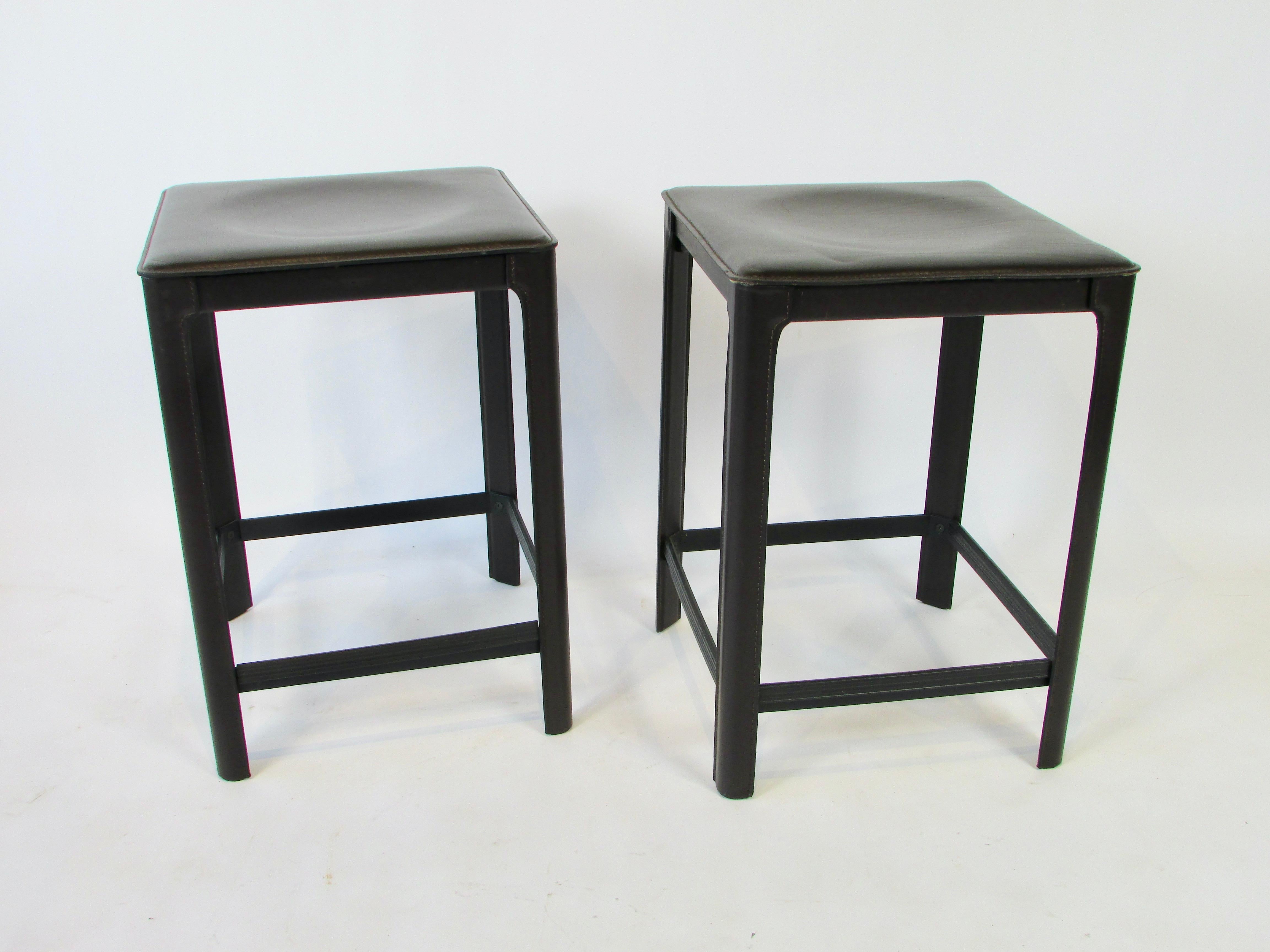 Pair of Coffee Brown Italian Leather Matteo Grassi Stools For Sale 2