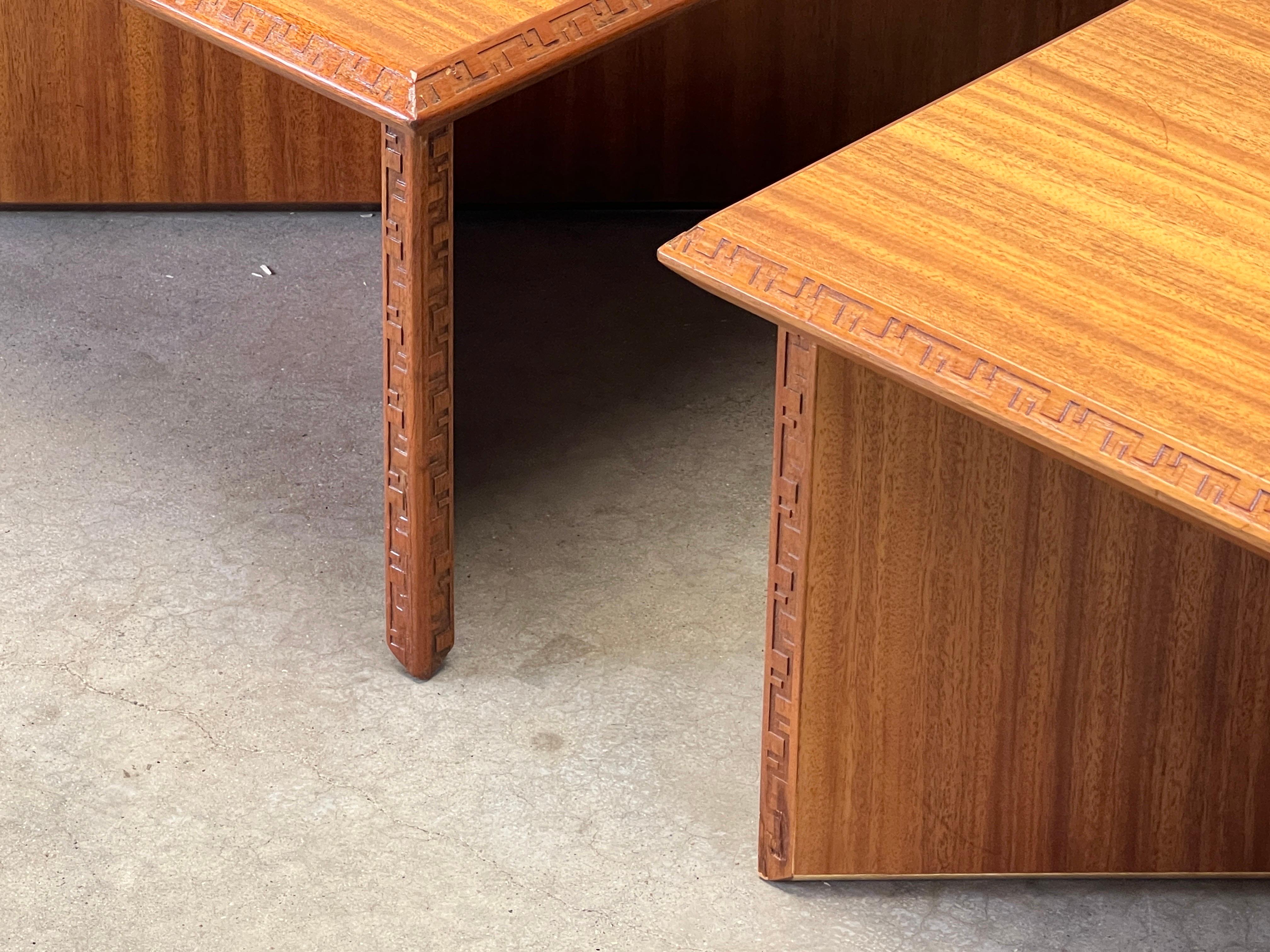 Paire de tables basses de Frank Lloyd Wright pour Henredon en vente 9