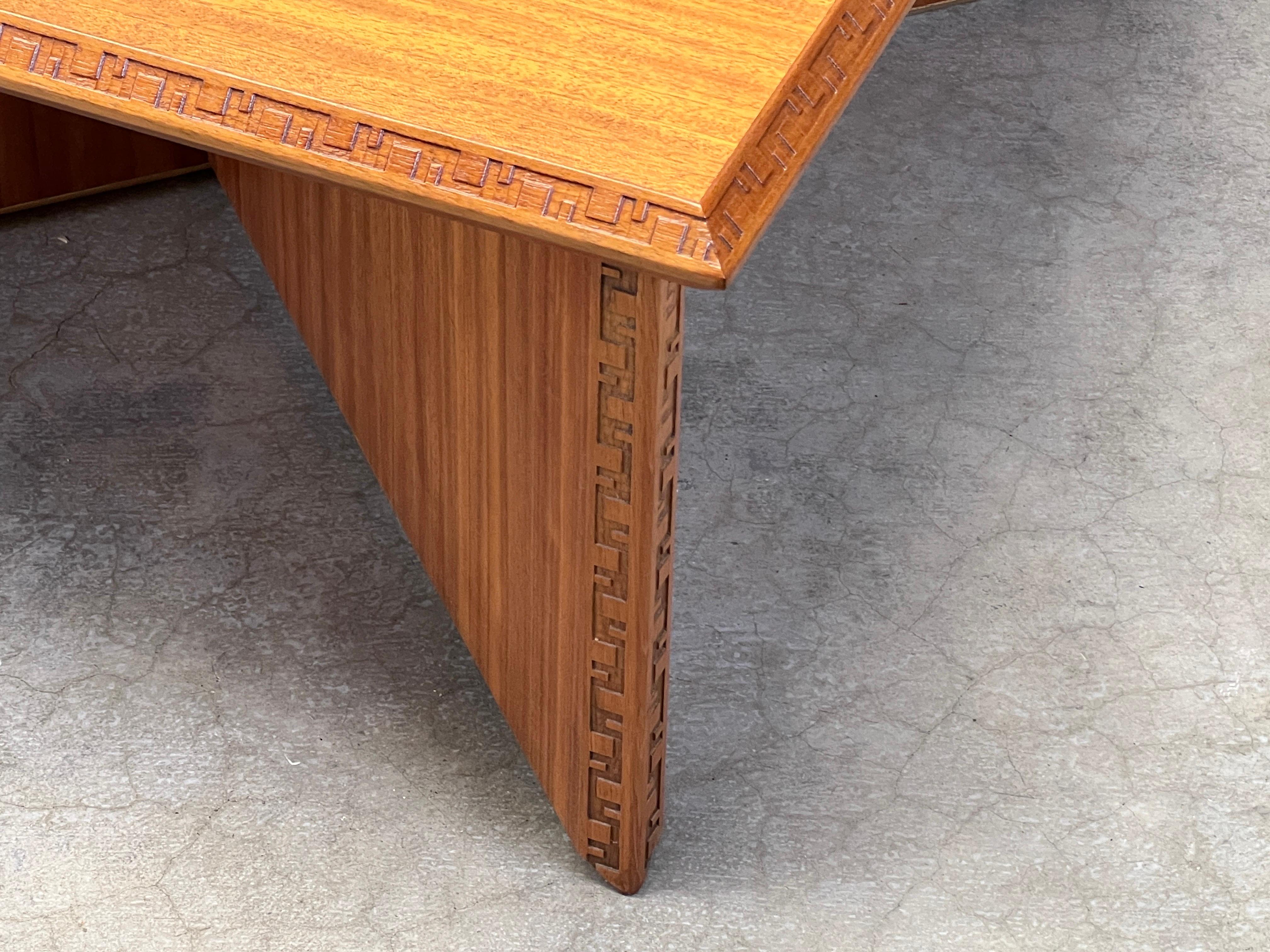 Paire de tables basses de Frank Lloyd Wright pour Henredon en vente 12