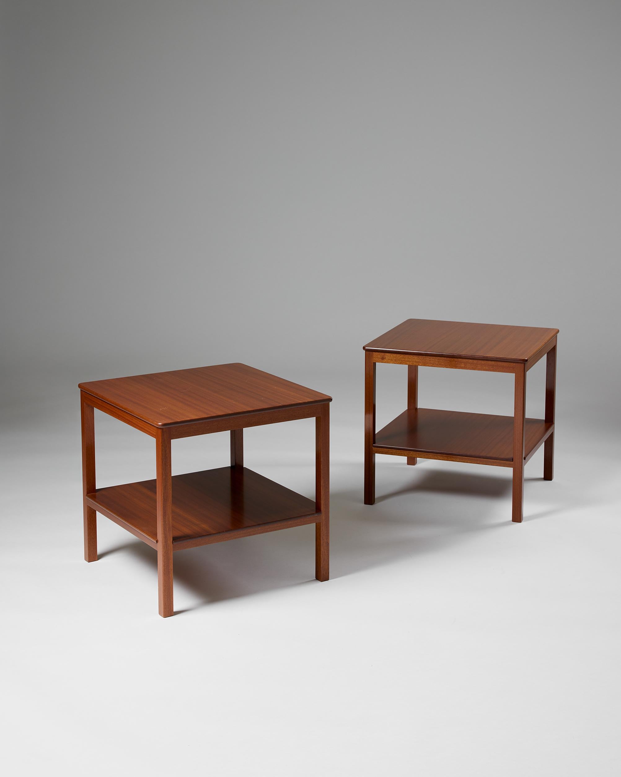Danois Paire de tables basses, Design/One Danemark, années 1950 en vente