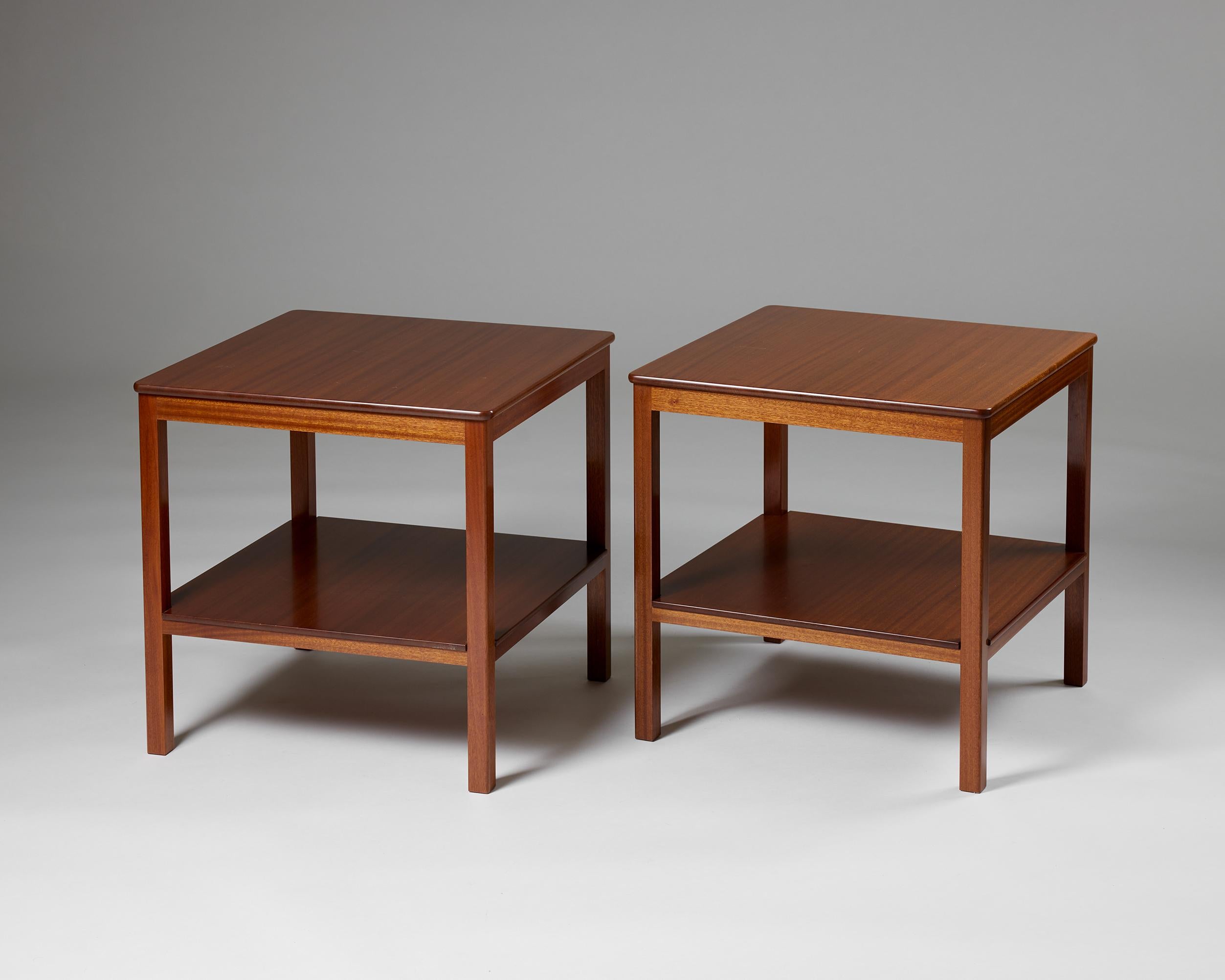 Paire de tables basses, Design/One Danemark, années 1950 Bon état - En vente à Stockholm, SE