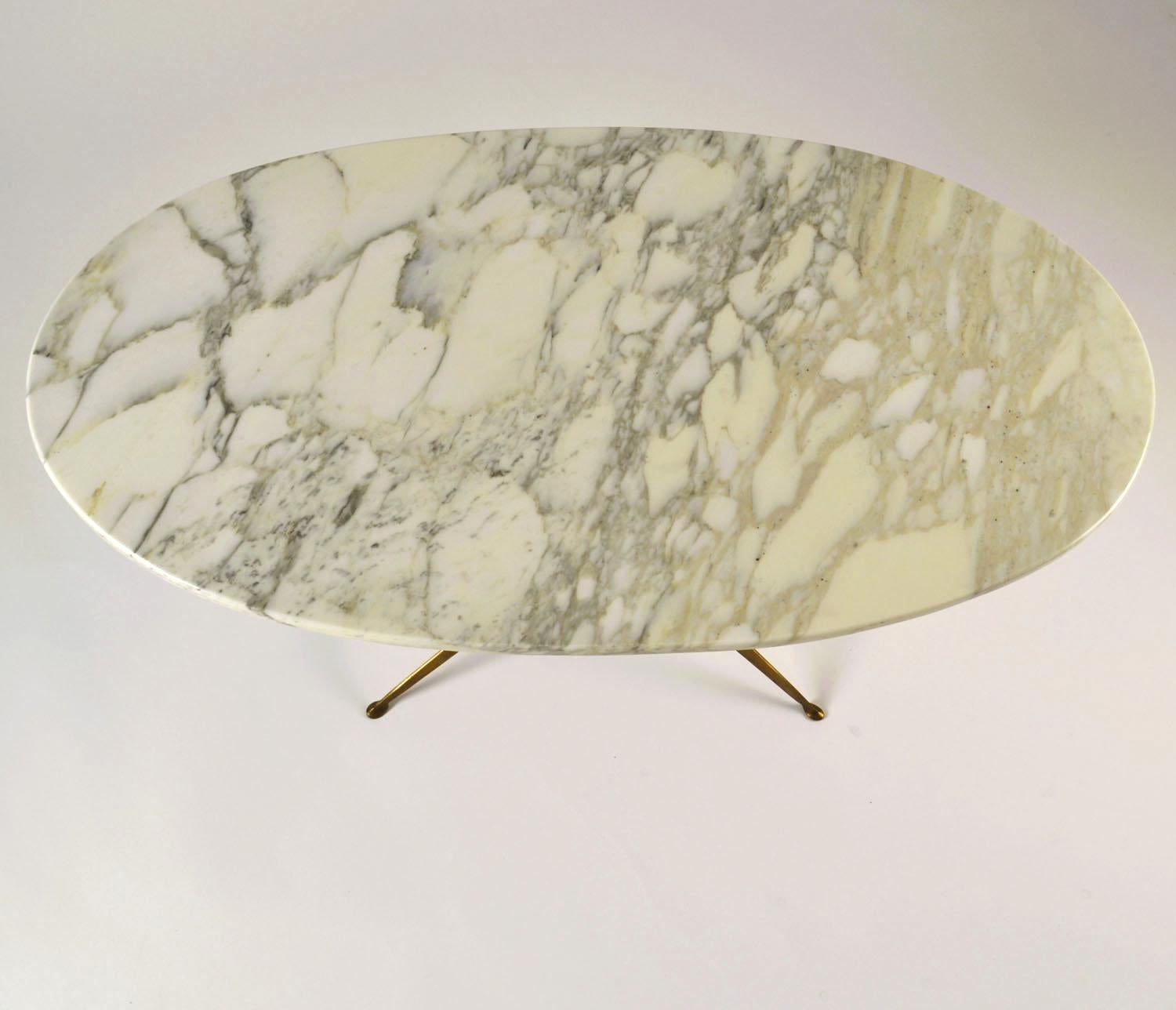 Paire de tables basses 'Dubè' par Duilio Barnabé Italie, relief en marbre et bronze en vente 9