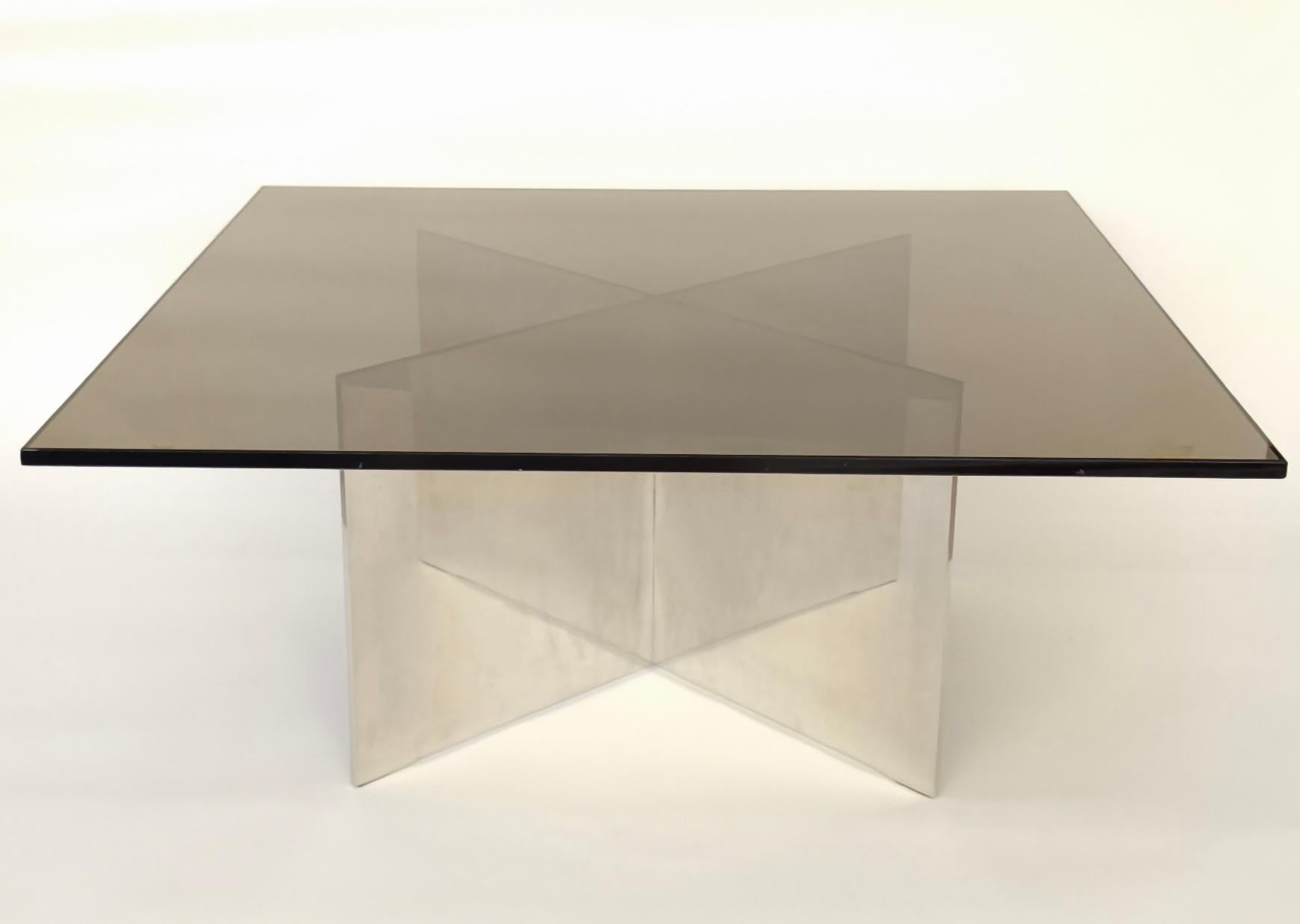 Paar Couchtische aus Aluminium und Rauchglas Paul Mayen für Habitat, 1970er Jahre im Angebot 6